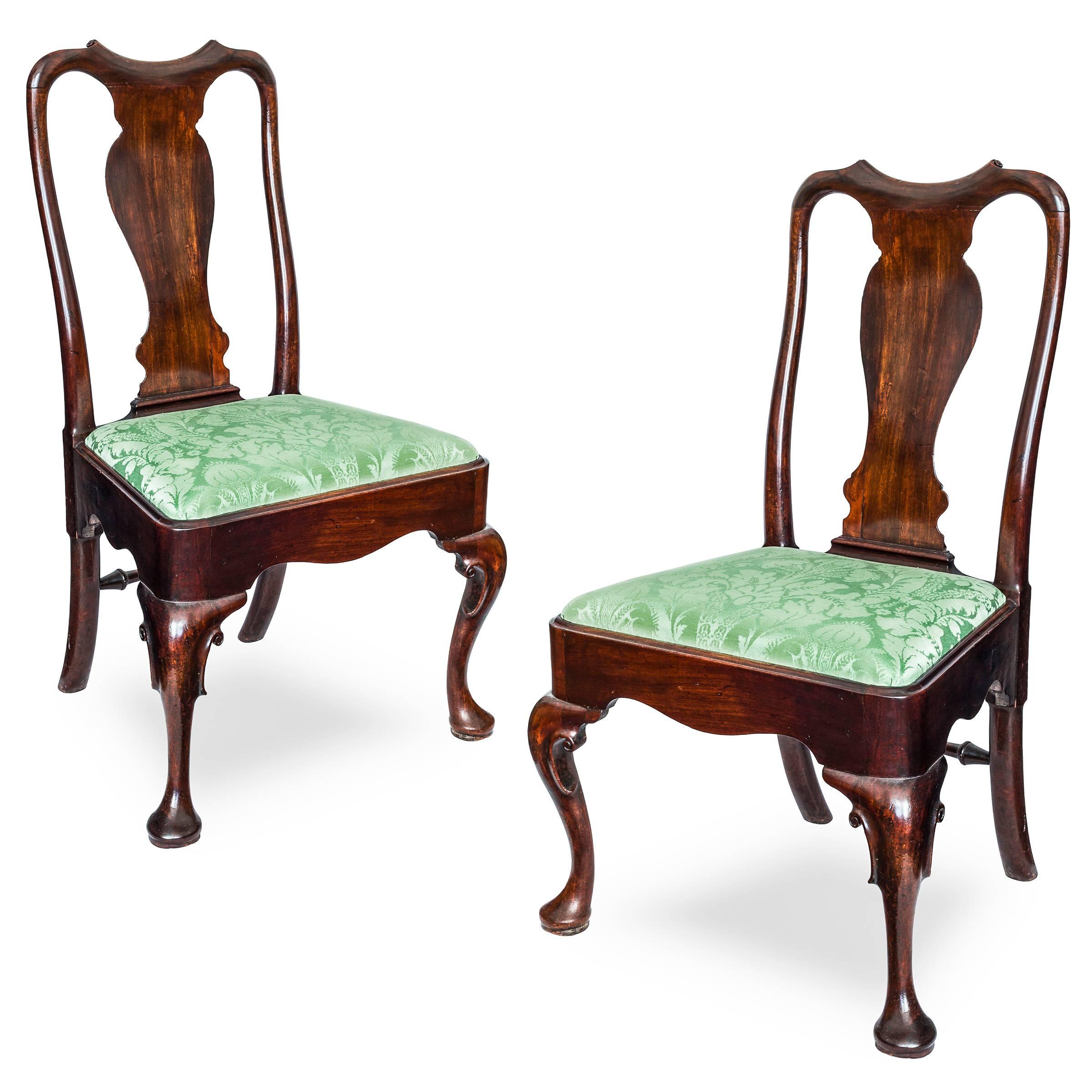 English 18th Century Pair of Georgian Cabriole Leg Chairs 4