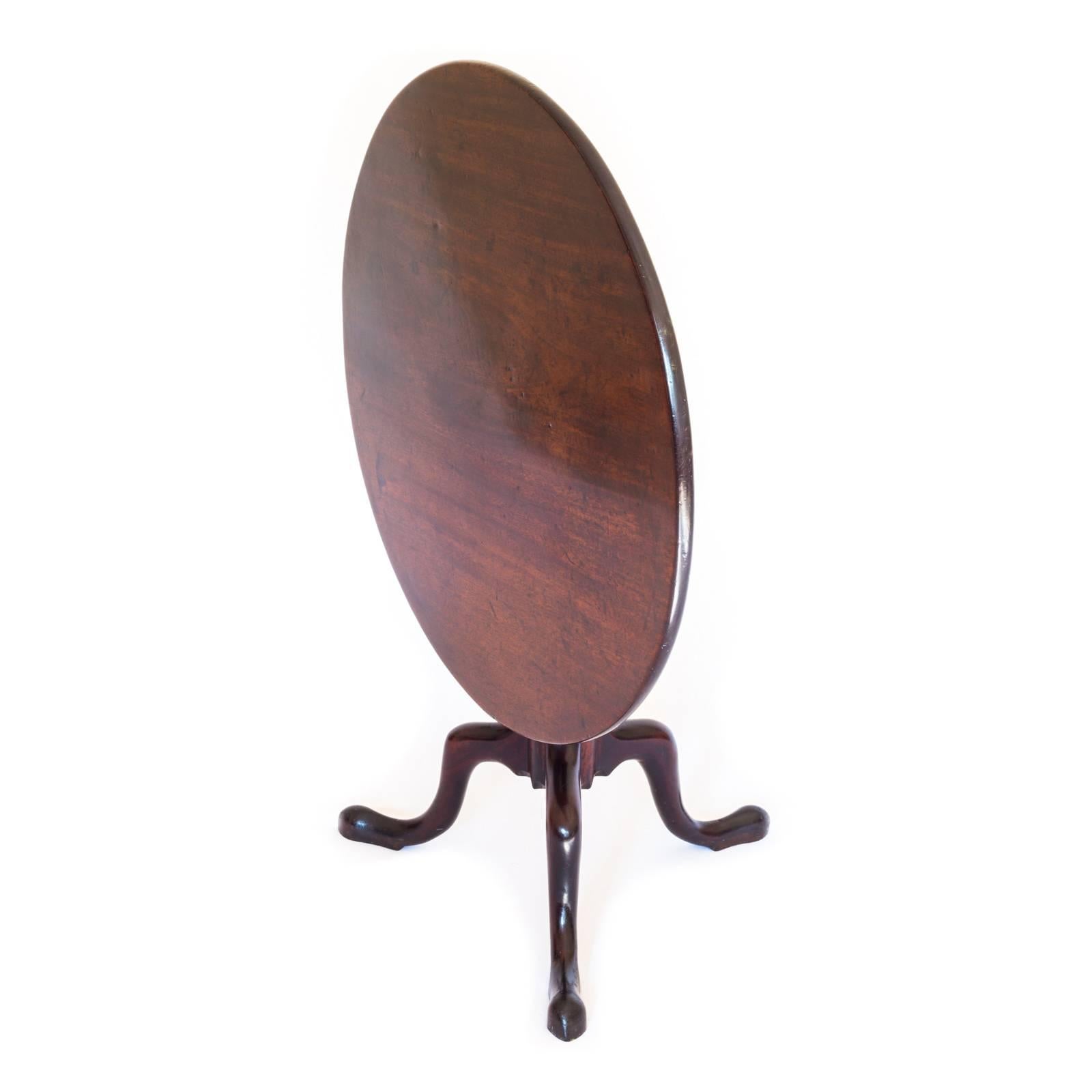 Superb 18th Century English Mahogany Tripod Table, circa 1750 In Excellent Condition In London, GB