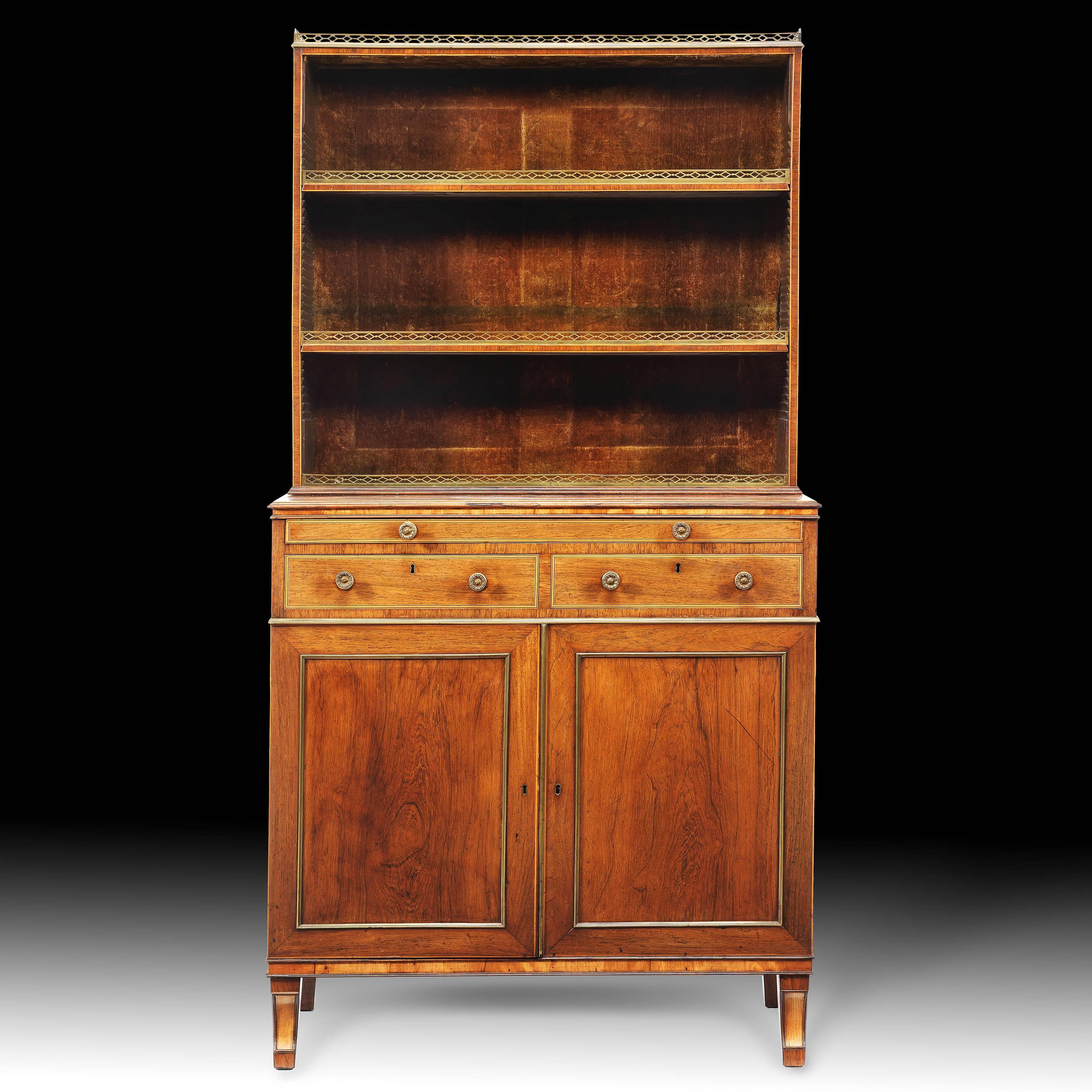 English 18th Century Georgian Regency Small Secretary Chiffonier Bookcase In Good Condition In Richmond, London