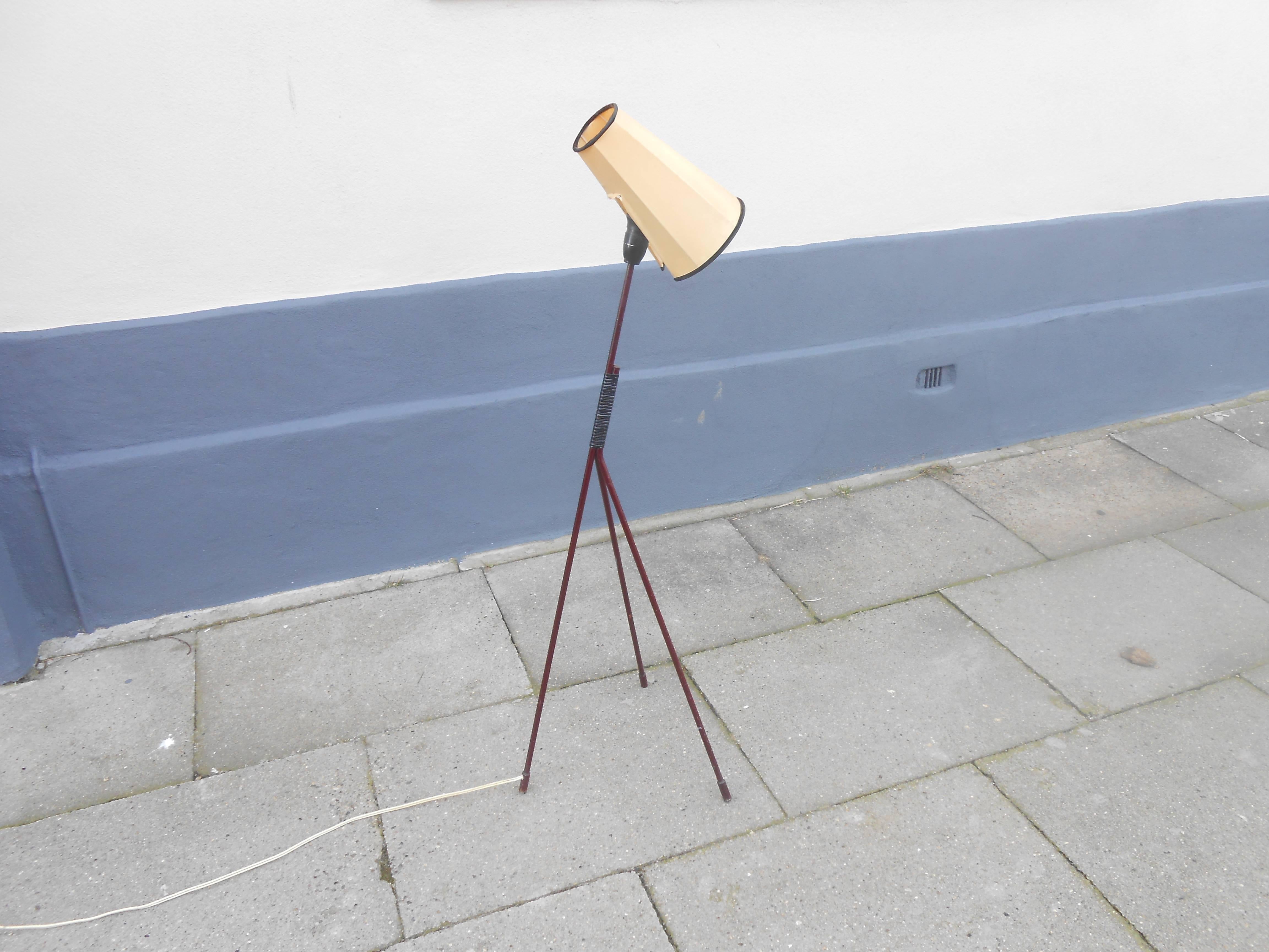 Danish 1950s Modernist Tripod Floor Lamp 'Giraffe' by Hans Bergstrom, Sweden 1950s