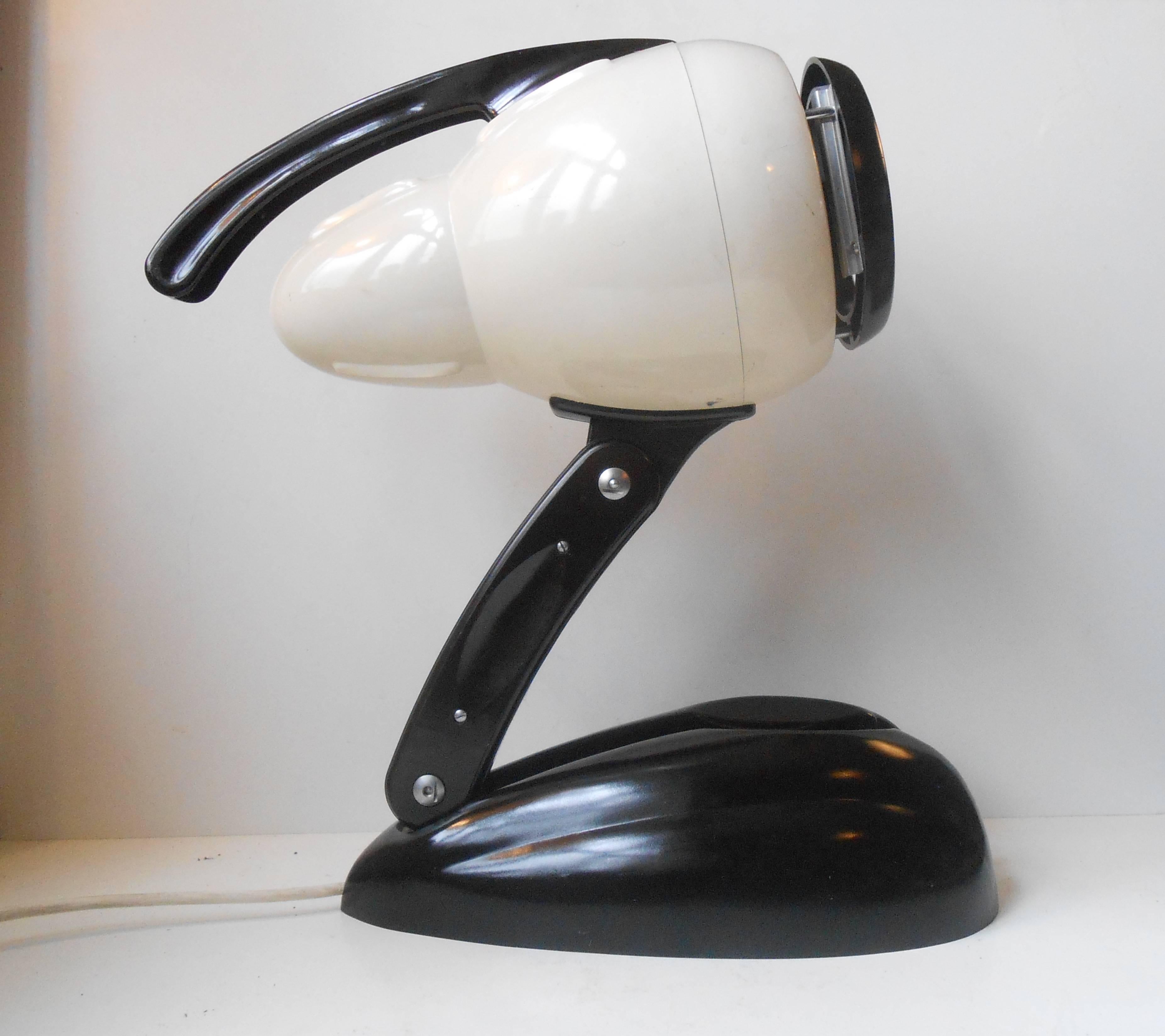 1930s Sollux by Hanau Extra Large Bauhaus Era Table Lamp with Bakelite Clam Base In Excellent Condition In Esbjerg, DK