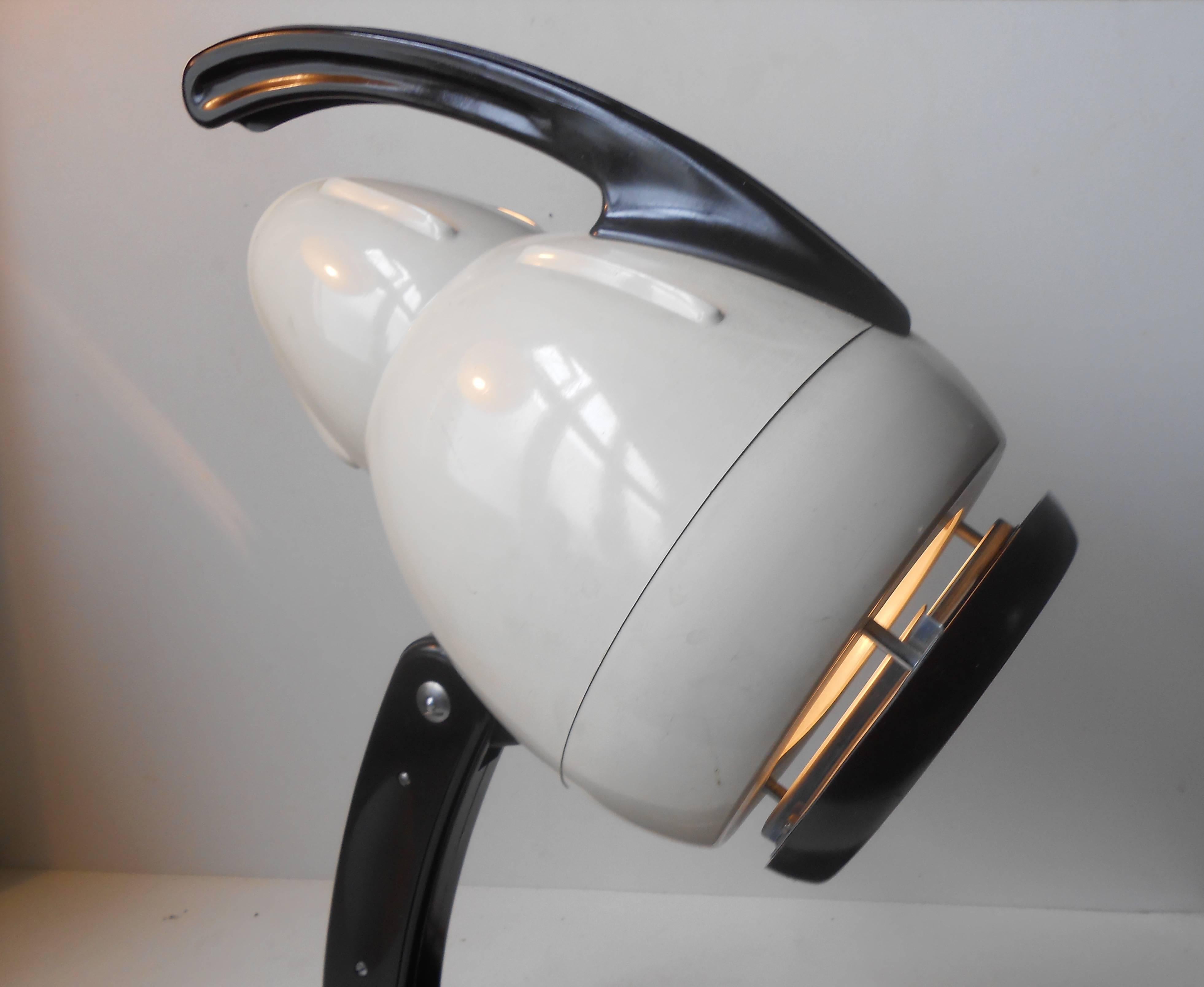 Mid-20th Century 1930s Sollux by Hanau Extra Large Bauhaus Era Table Lamp with Bakelite Clam Base