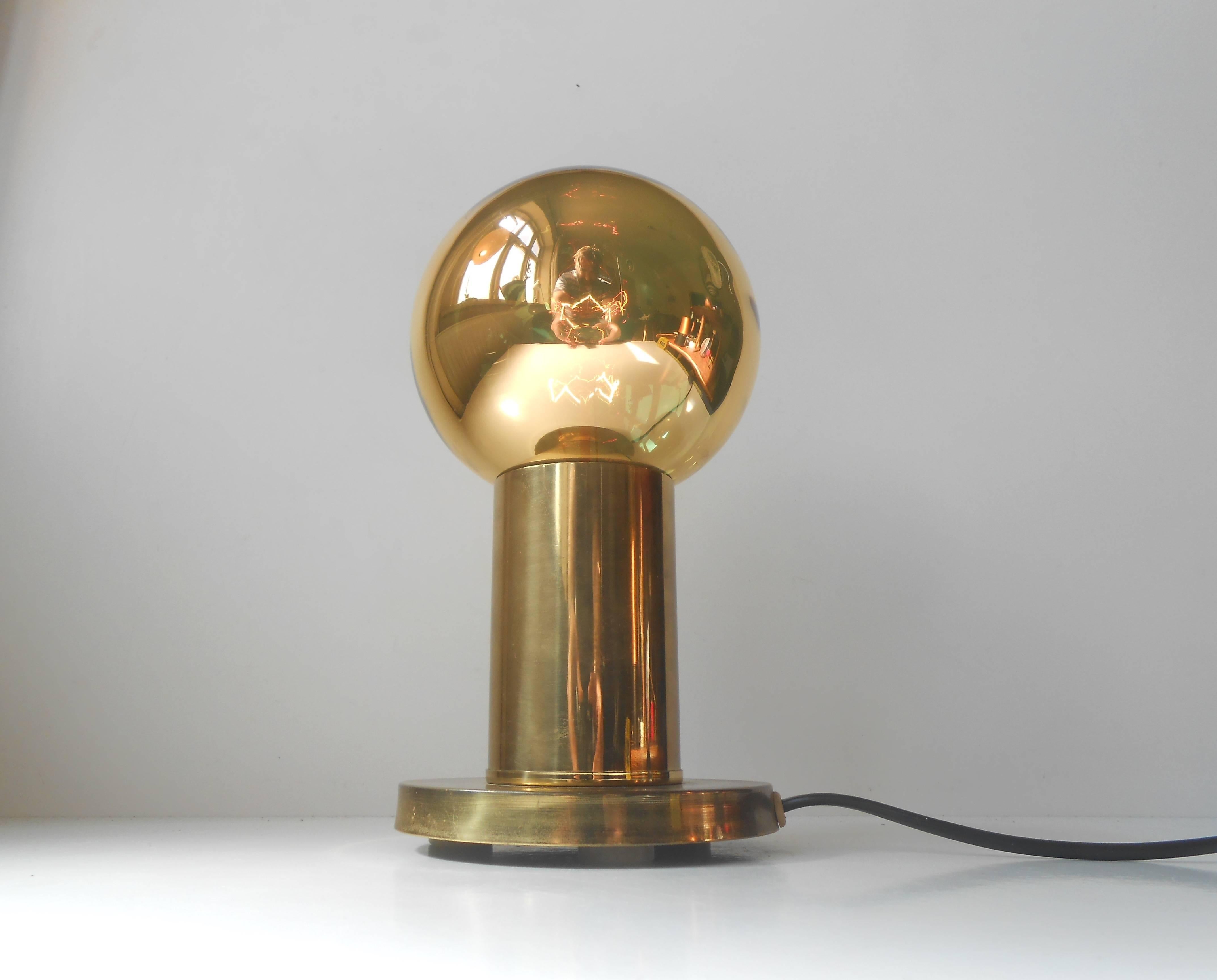 Mid-Century Modern Danish Spy-Ball Brass Table Lamp from Frimann with Goldstar 126 Everlasting Bulb