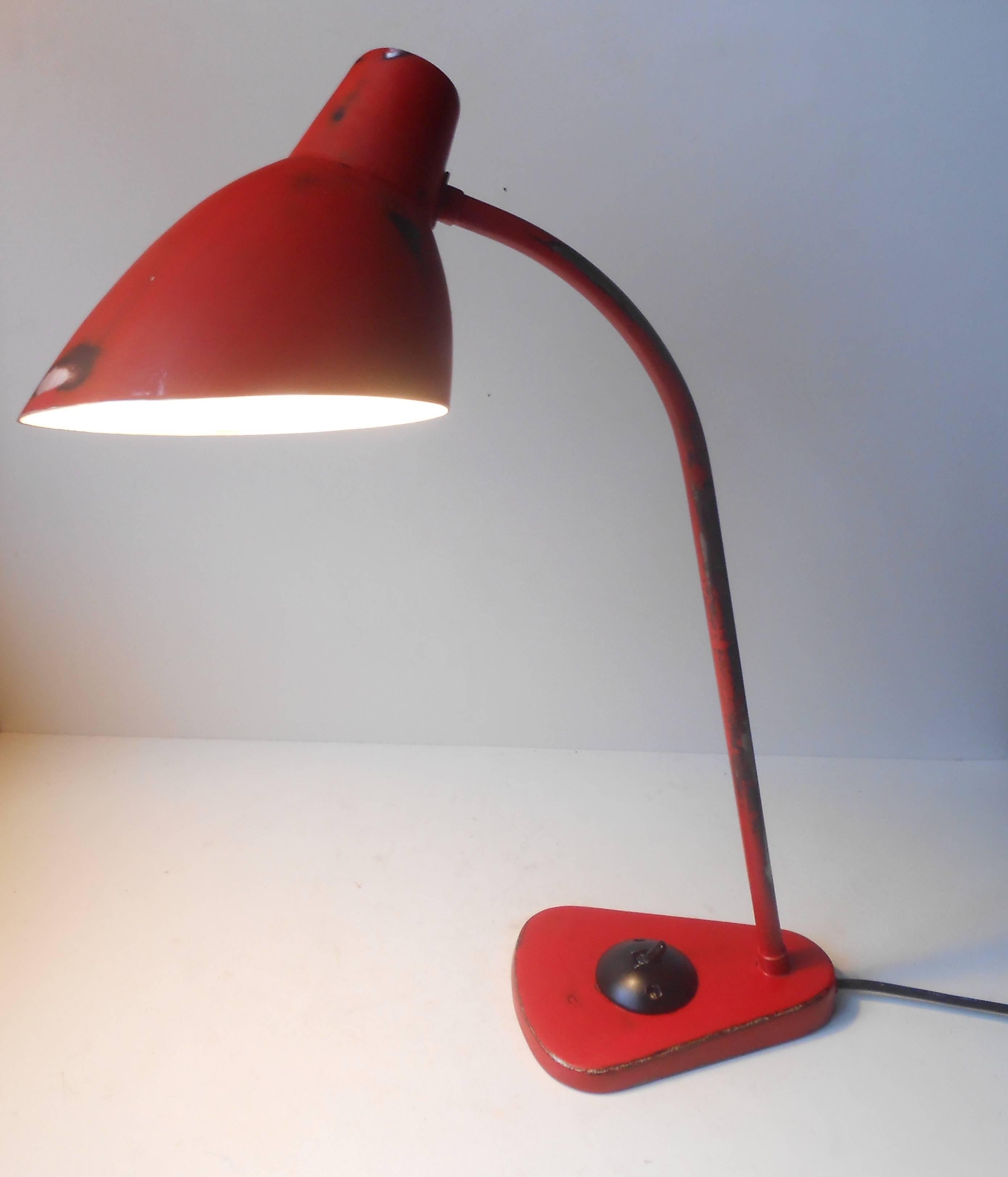 Danish Vilhelm Lauritzen 'Dsb Konduktør' Desk Lamp in Original Condition, Louis Poulsen