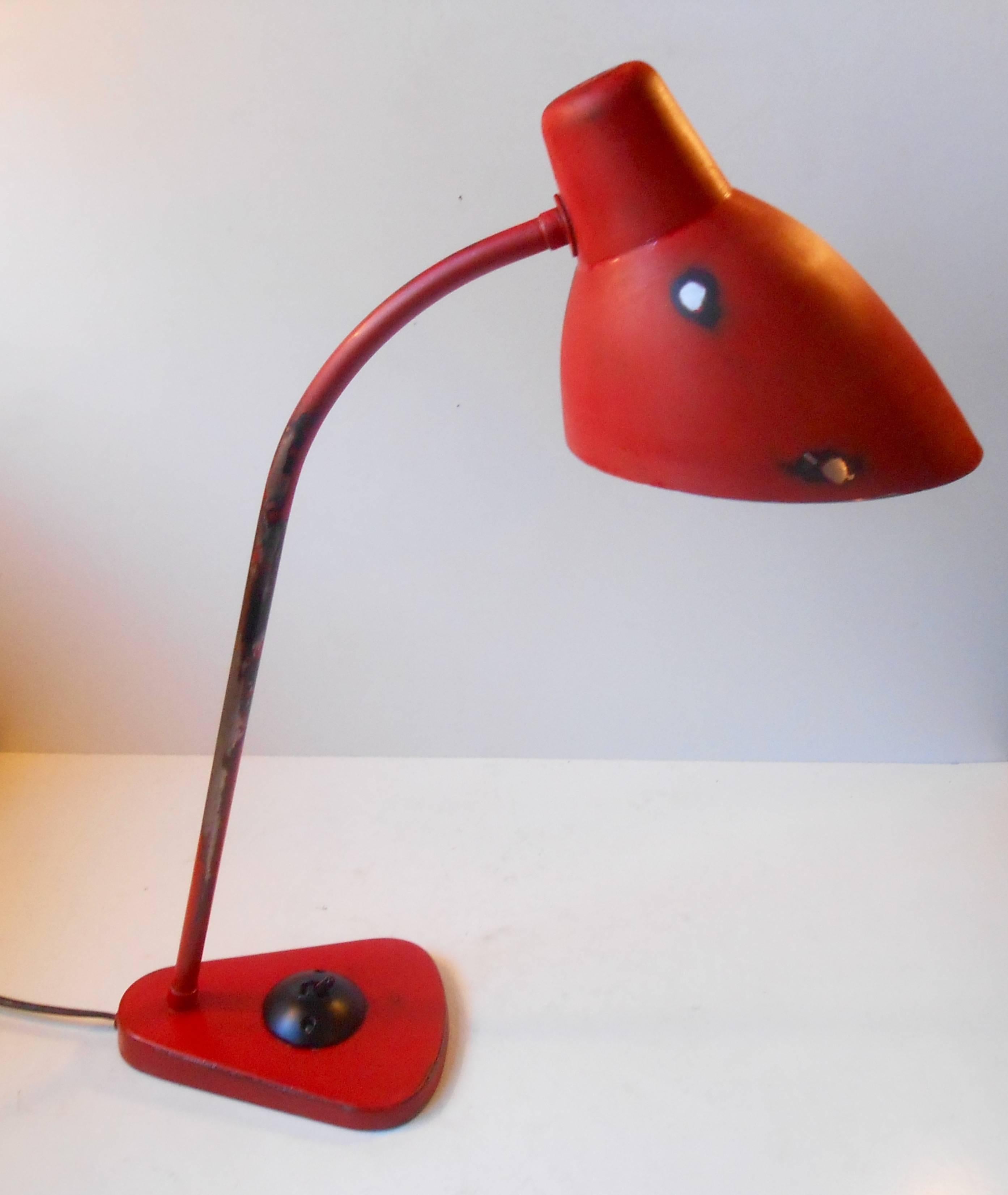 Mid-20th Century Vilhelm Lauritzen 'Dsb Konduktør' Desk Lamp in Original Condition, Louis Poulsen