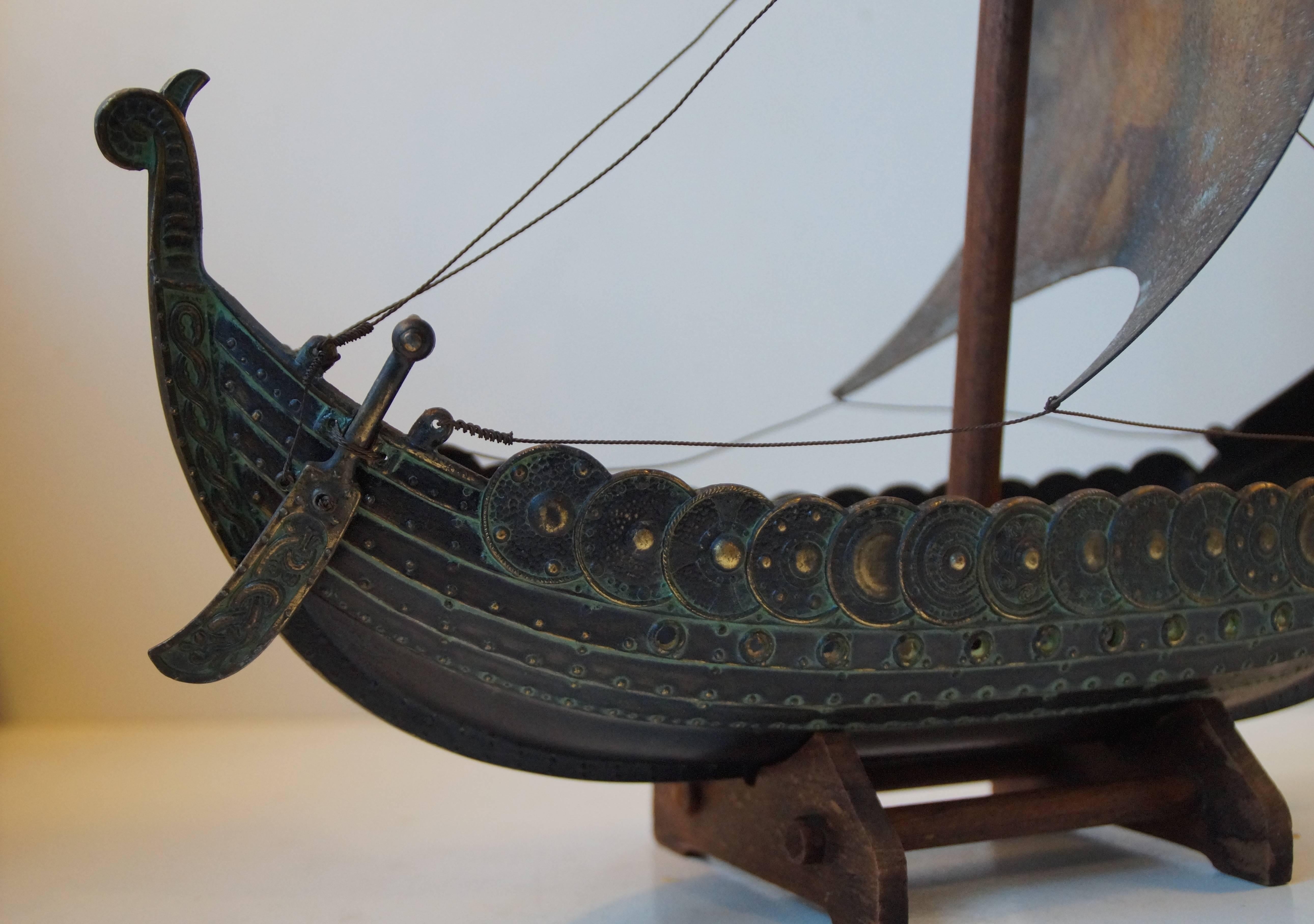 Vintage Handmade Bronze Viking Ship by Edward Aagaard for Copenhagen Iron Art In Excellent Condition In Esbjerg, DK