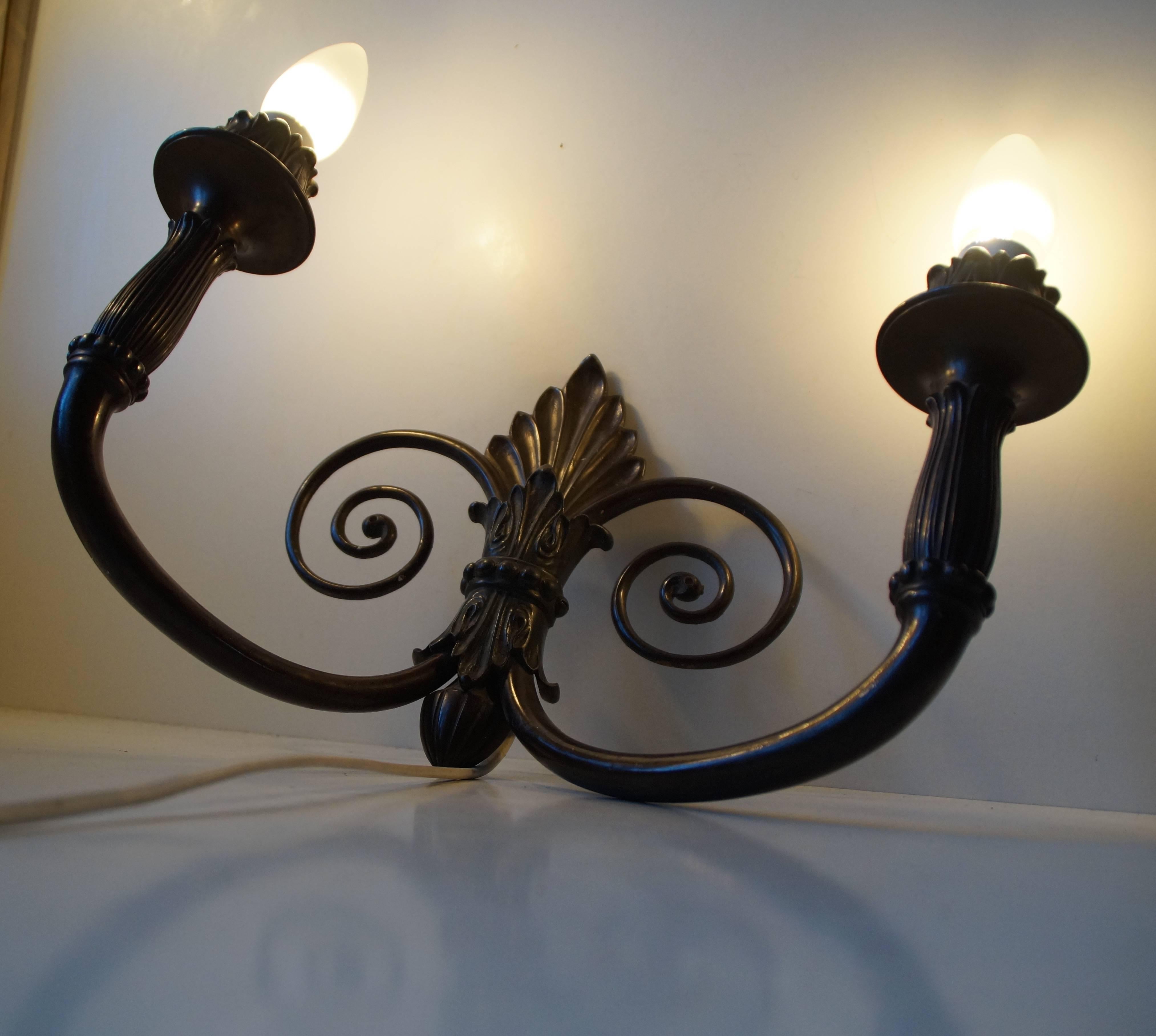 Pair of Antique French Two-Armed Bronze Sconces with 'Swirl', Early 20th Century In Excellent Condition In Esbjerg, DK