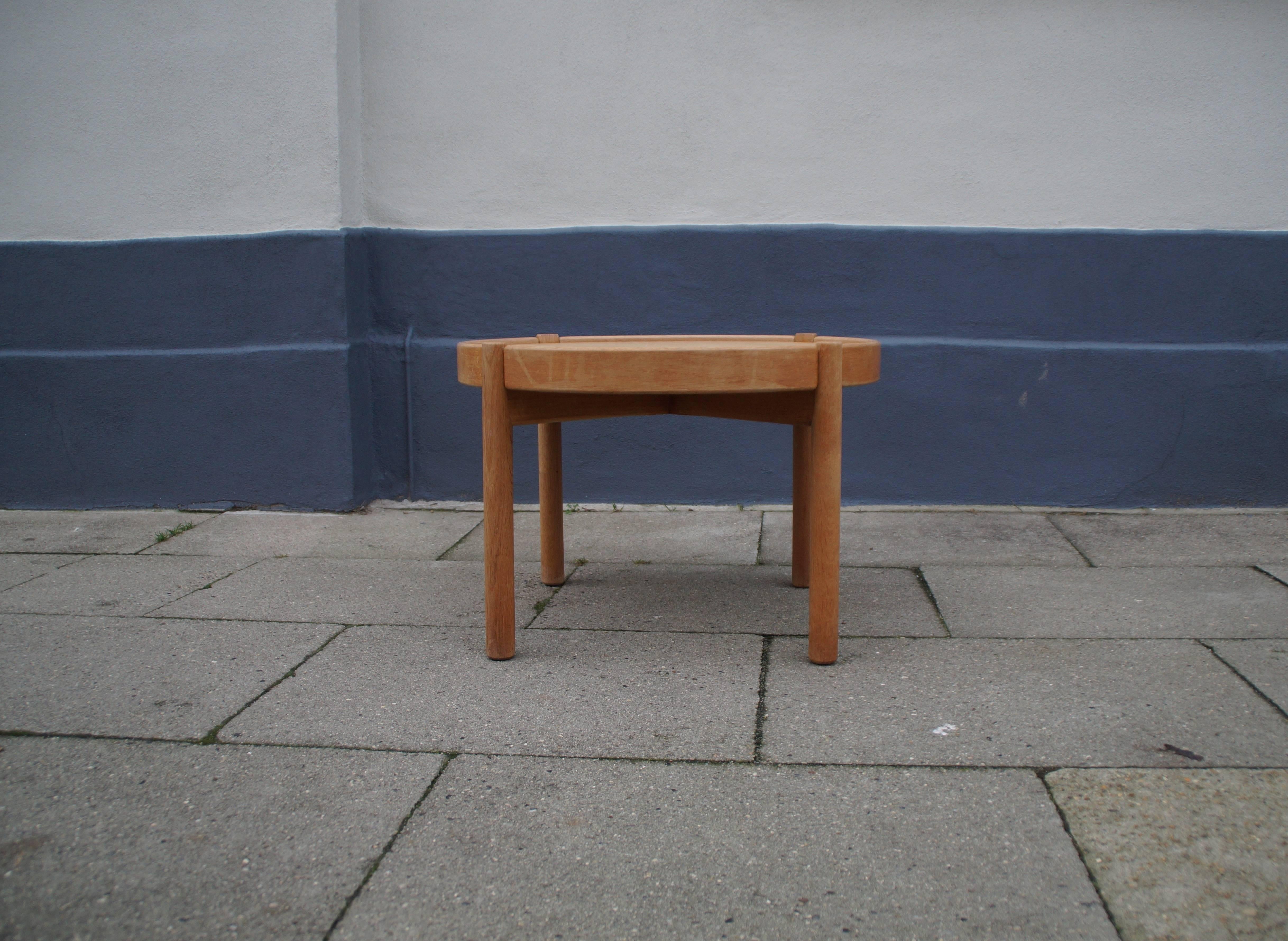 Danish Reversible Tray-Top Oak/Cork Side Table by Børge Mogensen, 1960s 1