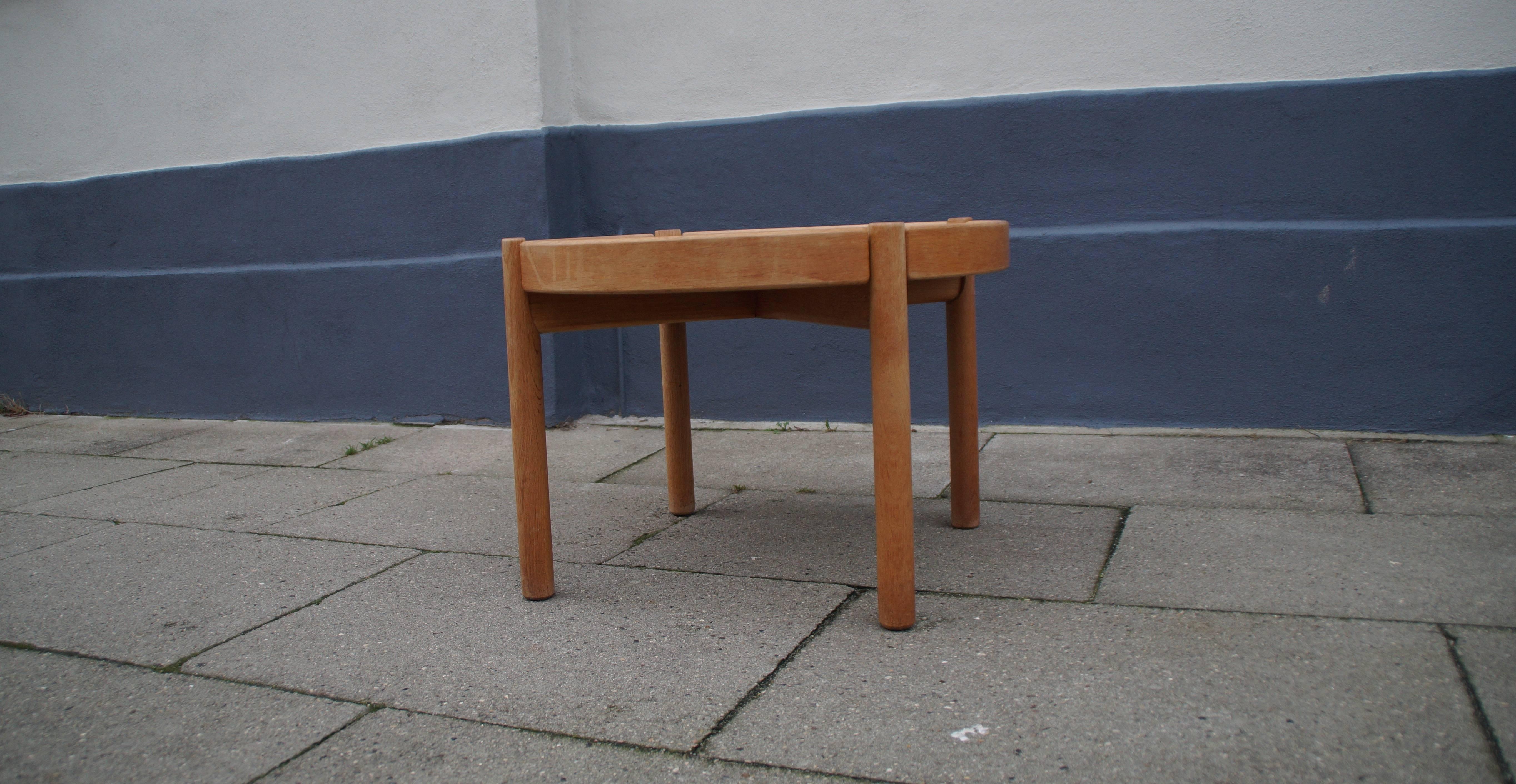 Danish Reversible Tray-Top Oak/Cork Side Table by Børge Mogensen, 1960s 3