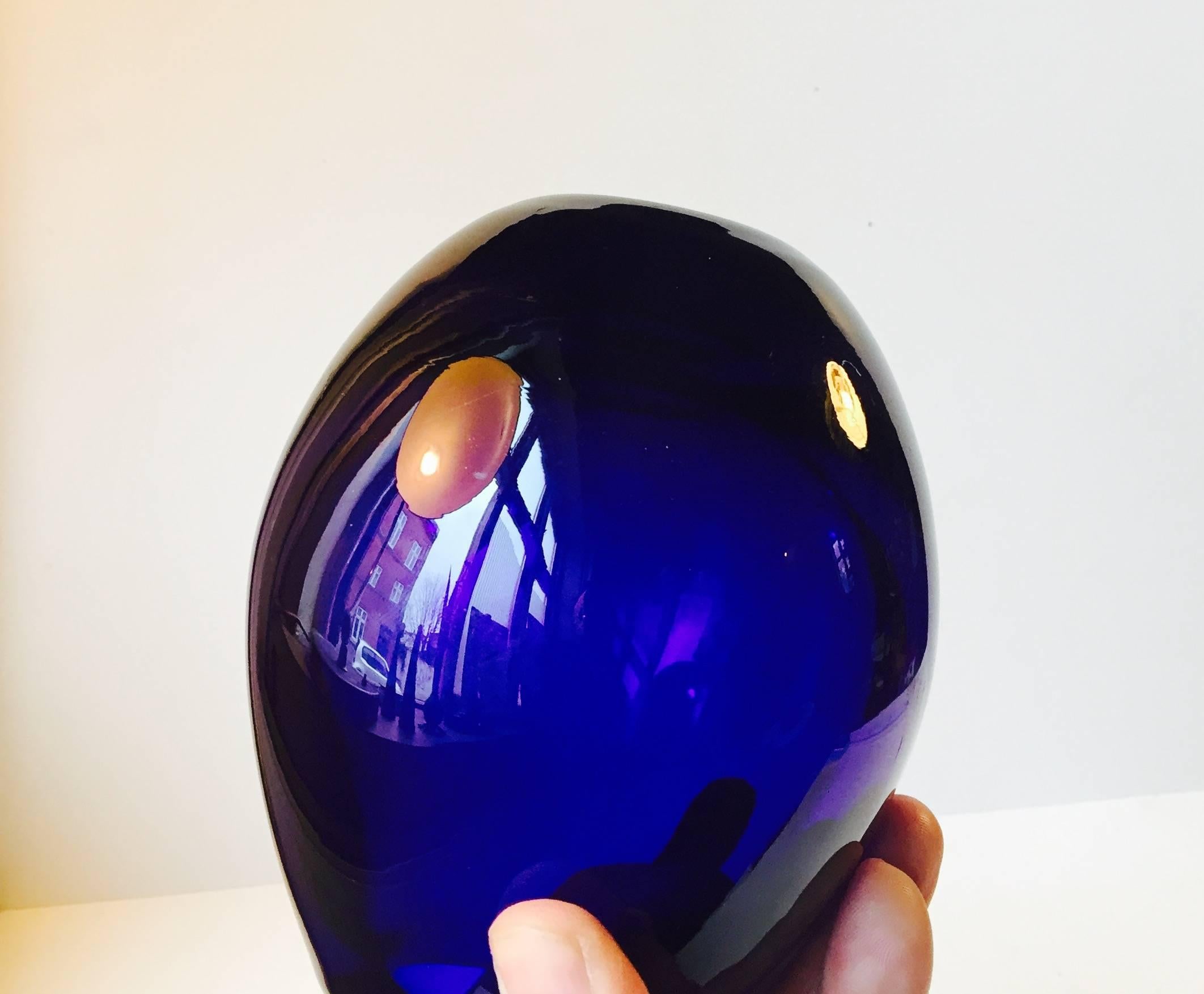 Drop Shaped Cobalt Blue Art Glass Vase, Per Lutken for Holmegaard, Denmark 1960 In Excellent Condition In Esbjerg, DK