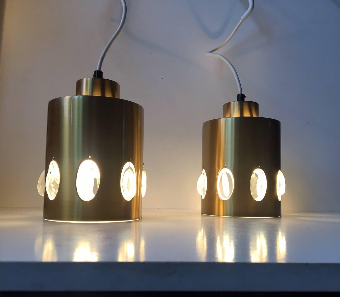 Pair of Danish Mid-Century Brass and Crystal Pendant Lights from Vitrika, 1960s In Excellent Condition In Esbjerg, DK