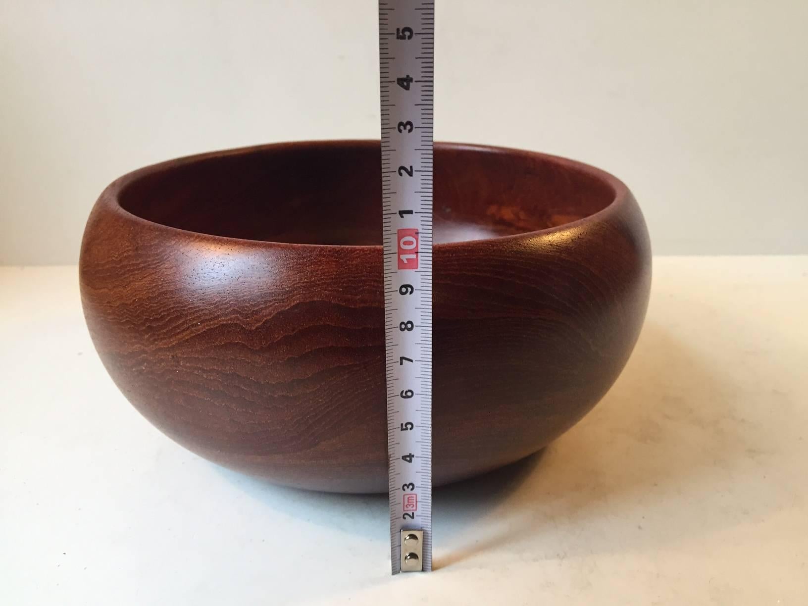 Organically Shaped Danish Mid-Century Teak Bowl by Kay Bojesen, Denmark, 1950s In Good Condition In Esbjerg, DK