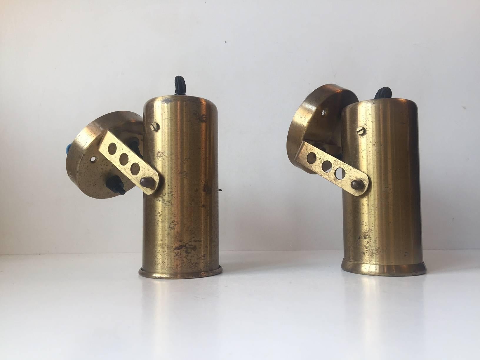 Mid-20th Century Pair of Scandinavian 1950s Modernist Brass Wall Lights, Manner of Gino Sarfatti