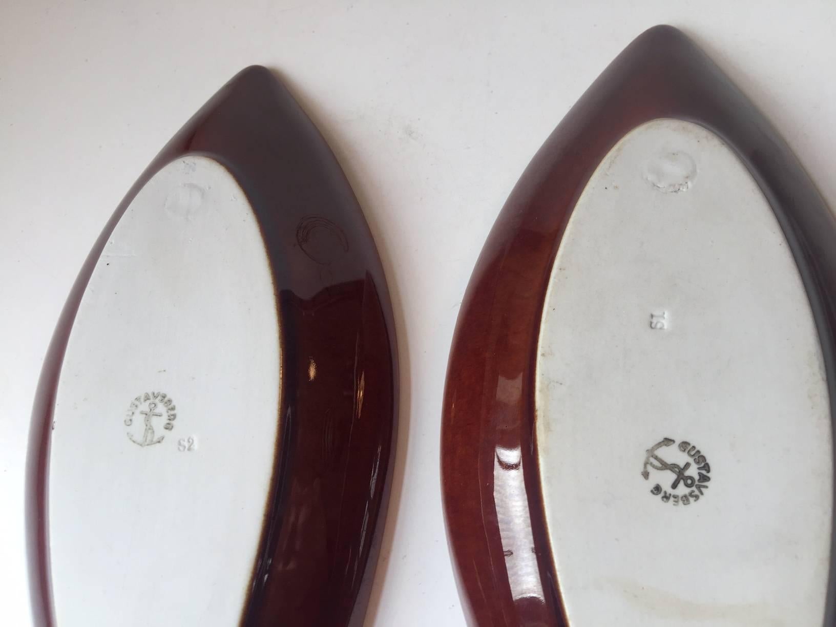 Pair of Ceramic Fish Trays by Stig Lindberg for Gustavsberg, 1960s, Sweden In Excellent Condition In Esbjerg, DK