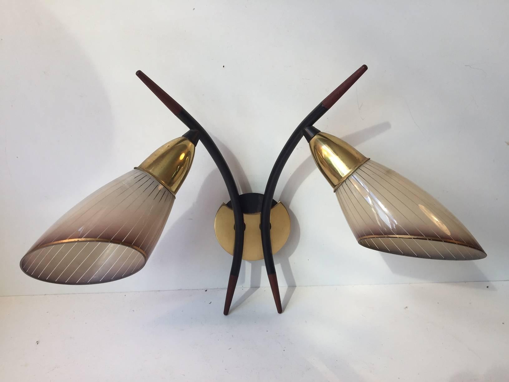 Mid-20th Century Sculptural Italian Modernist Sconce in Brass, Teak and Striped Glass, 1950s
