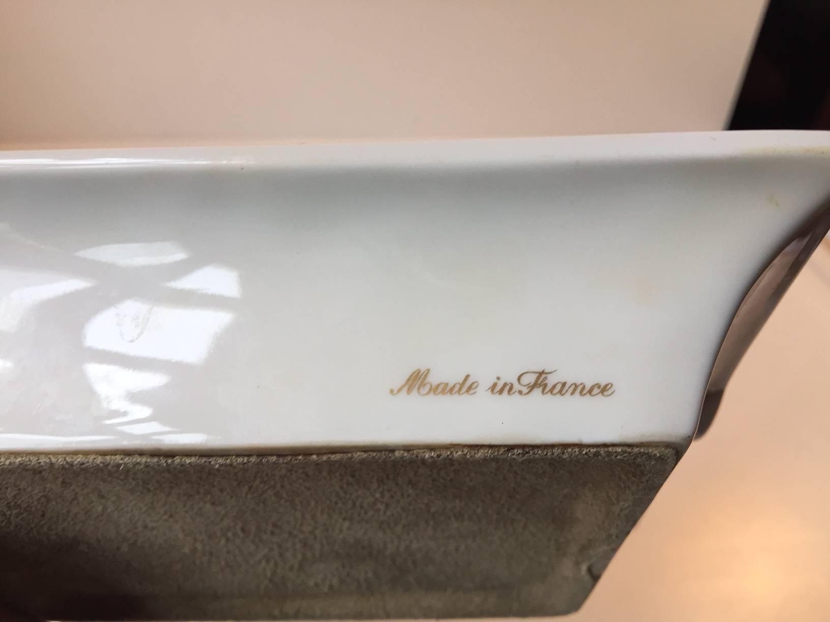 French Vintage Hermés White Porcelain Cigar Ashtray with Duck Motif, Paris France 1980s