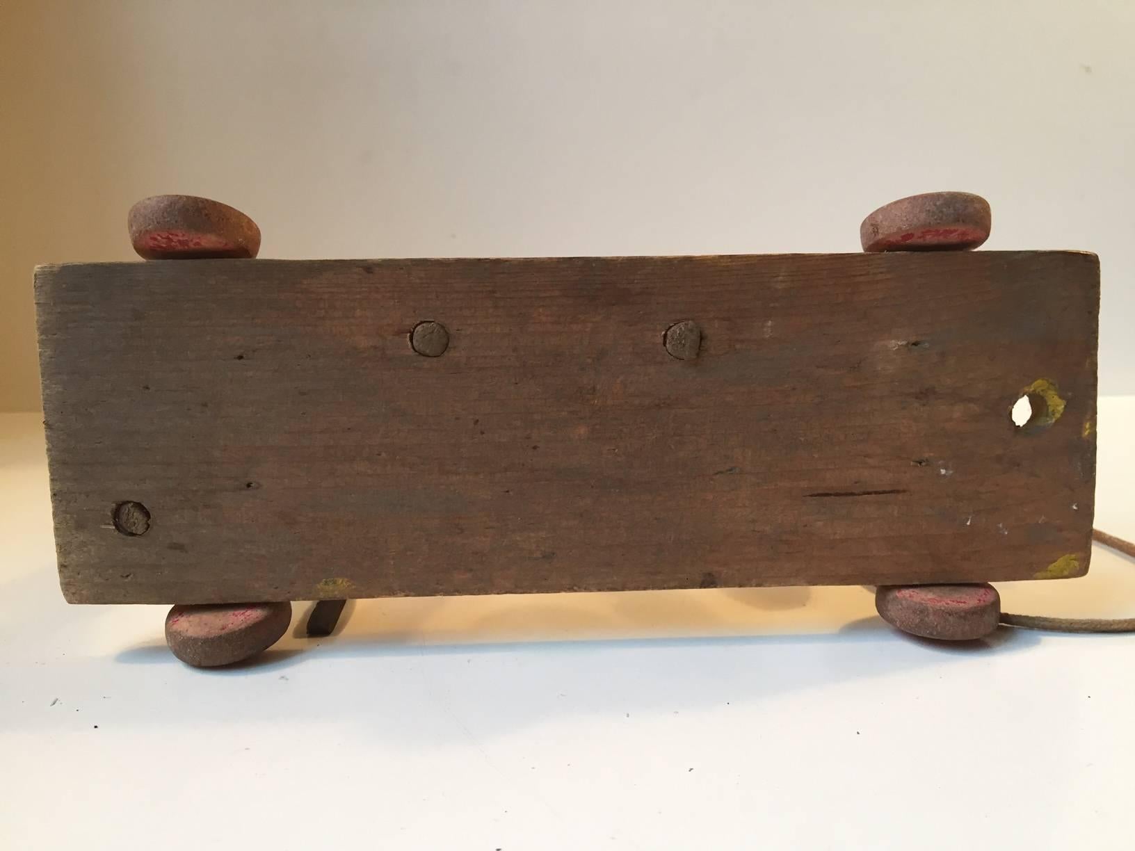 Old German 1930s Wooden Pull Along Horse Toy In Good Condition In Esbjerg, DK