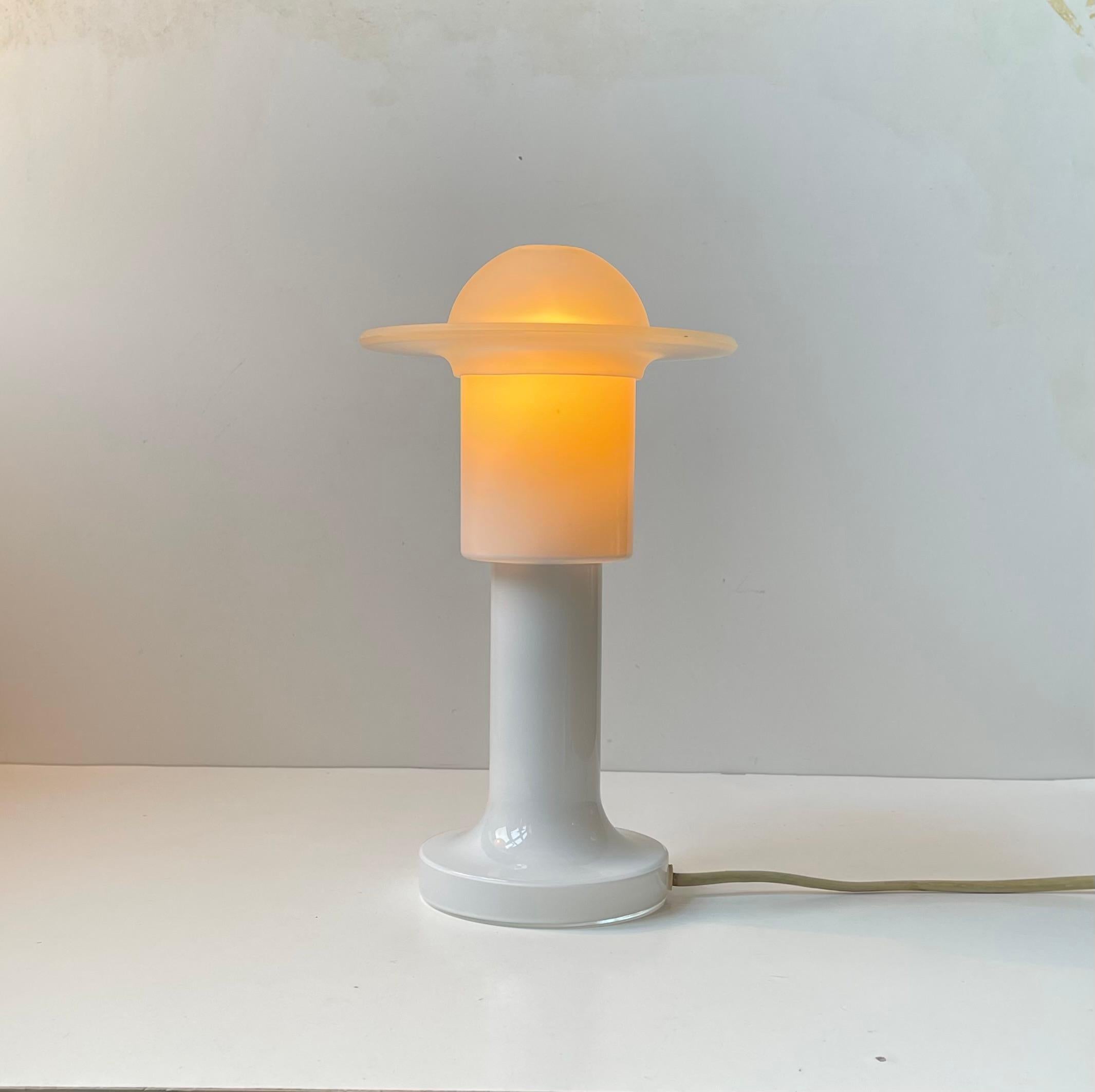 White Space Age Table Lamp in Opaline Glass by Holmegaard, 1970s In Good Condition For Sale In Esbjerg, DK