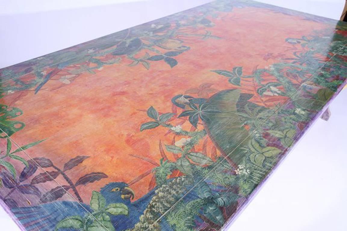Hand-carved and hand-painted parrot jungle dining table.

Measure: 31’’ H x 98’’ W x 51’’ D.
