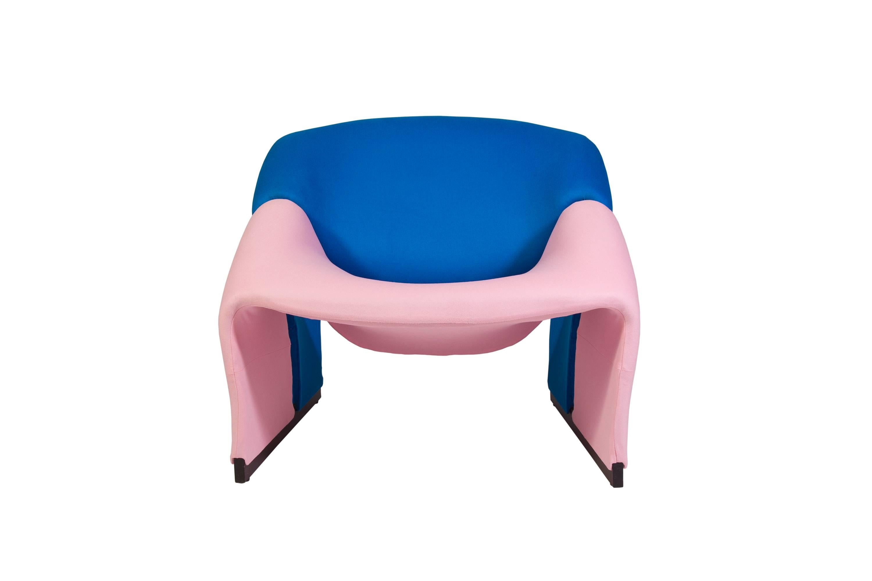 Pierre Paulin Groovy Chairs and Ottomans in Oscar De La Renta Cashmere 2