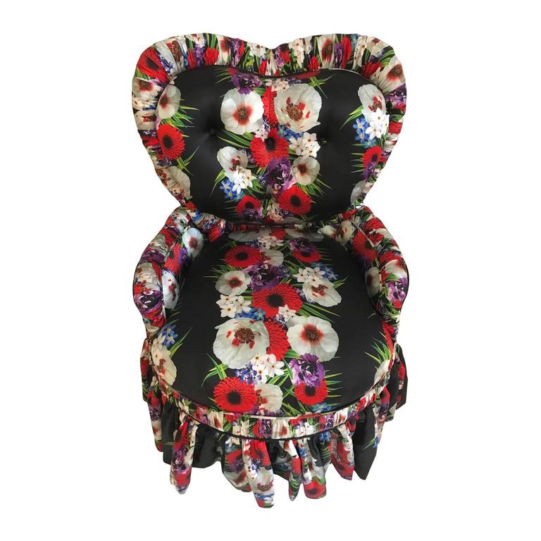  Victorian Style Heart Chair Upholstered in Silk Dolce & Gabbana Fabric In Good Condition For Sale In New York, NY
