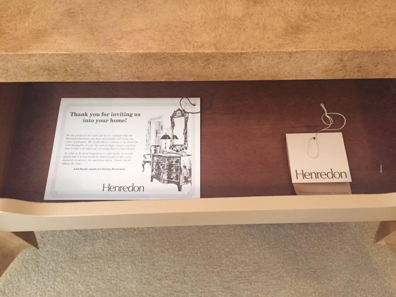 20th Century Pair of Henredon Asian Burlwood Bedside Tables For Sale