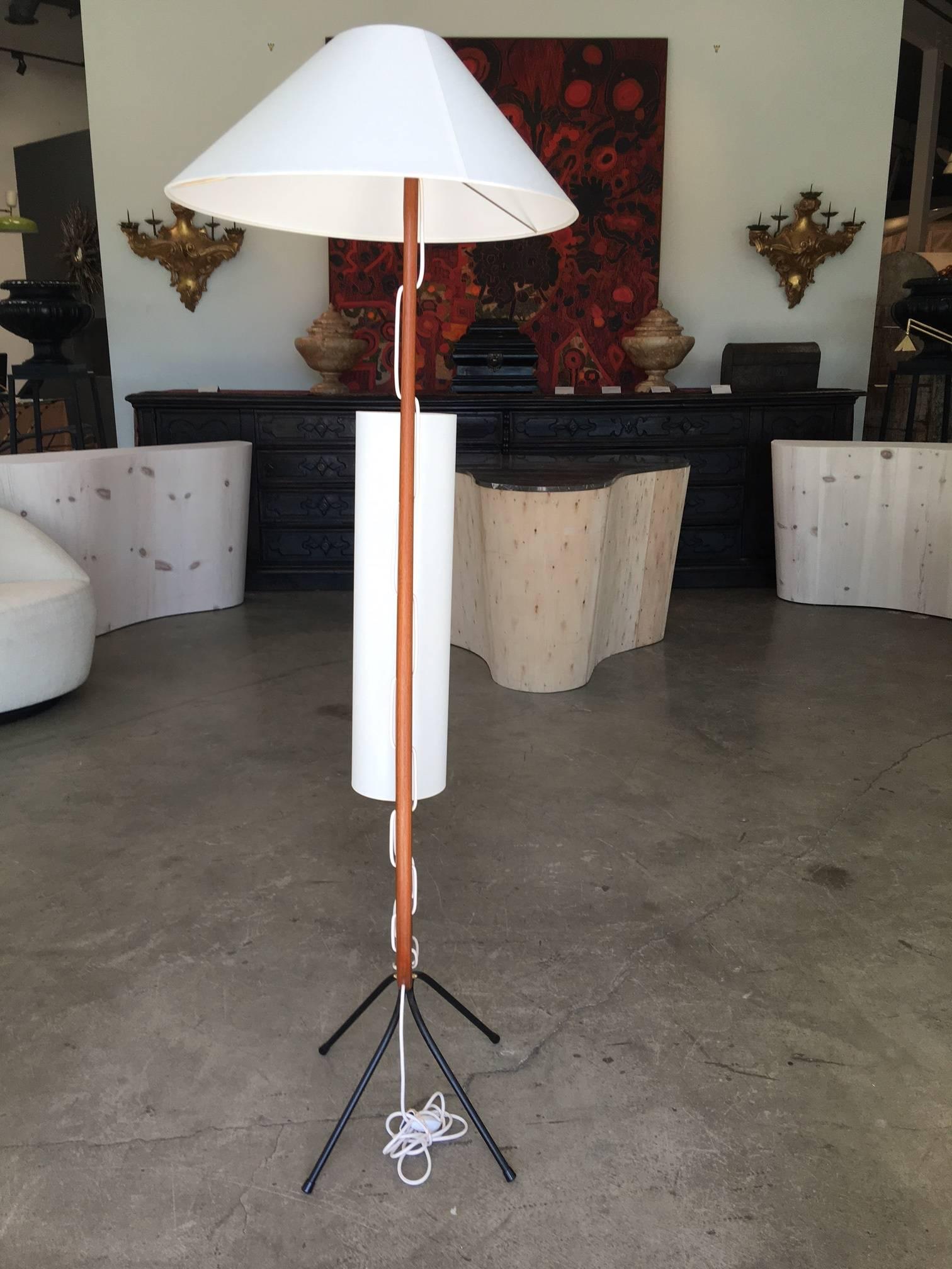 Elegant Pair of Rispal Co. 'Paris' French Sculptural Floor Lamps from the 1950s In Good Condition In Los Angeles, CA