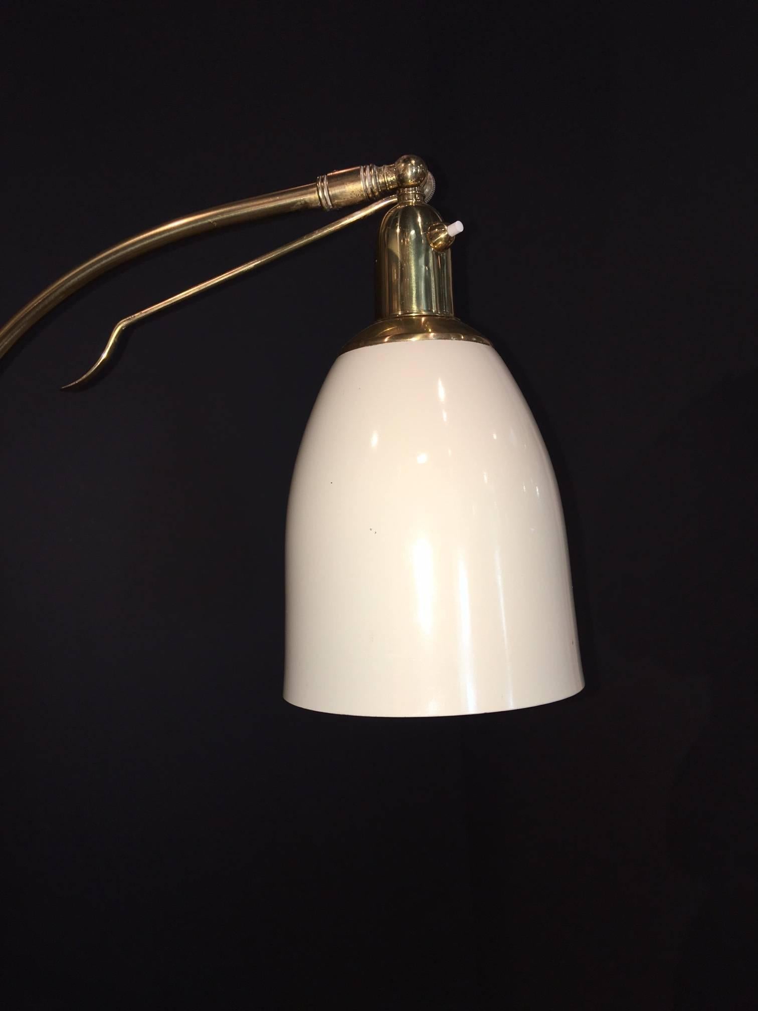 Elegant Italian Adjustable Brass Floor Lamp by Giuseppe Ostuni for O-Luce In Good Condition In Los Angeles, CA