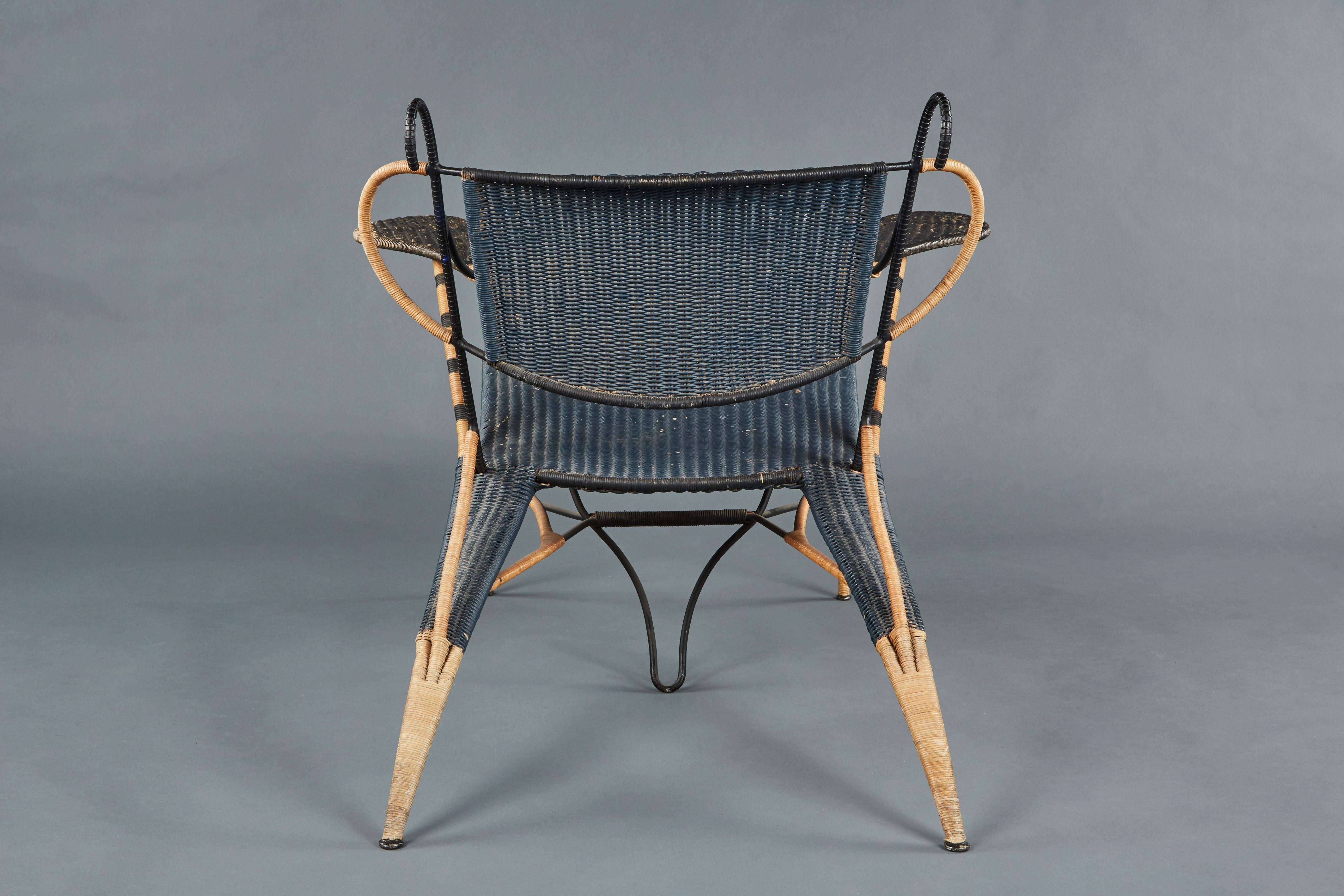 20th Century Sculptural Italian Black and Natural Wicker Chair Over a Steel Frame For Sale