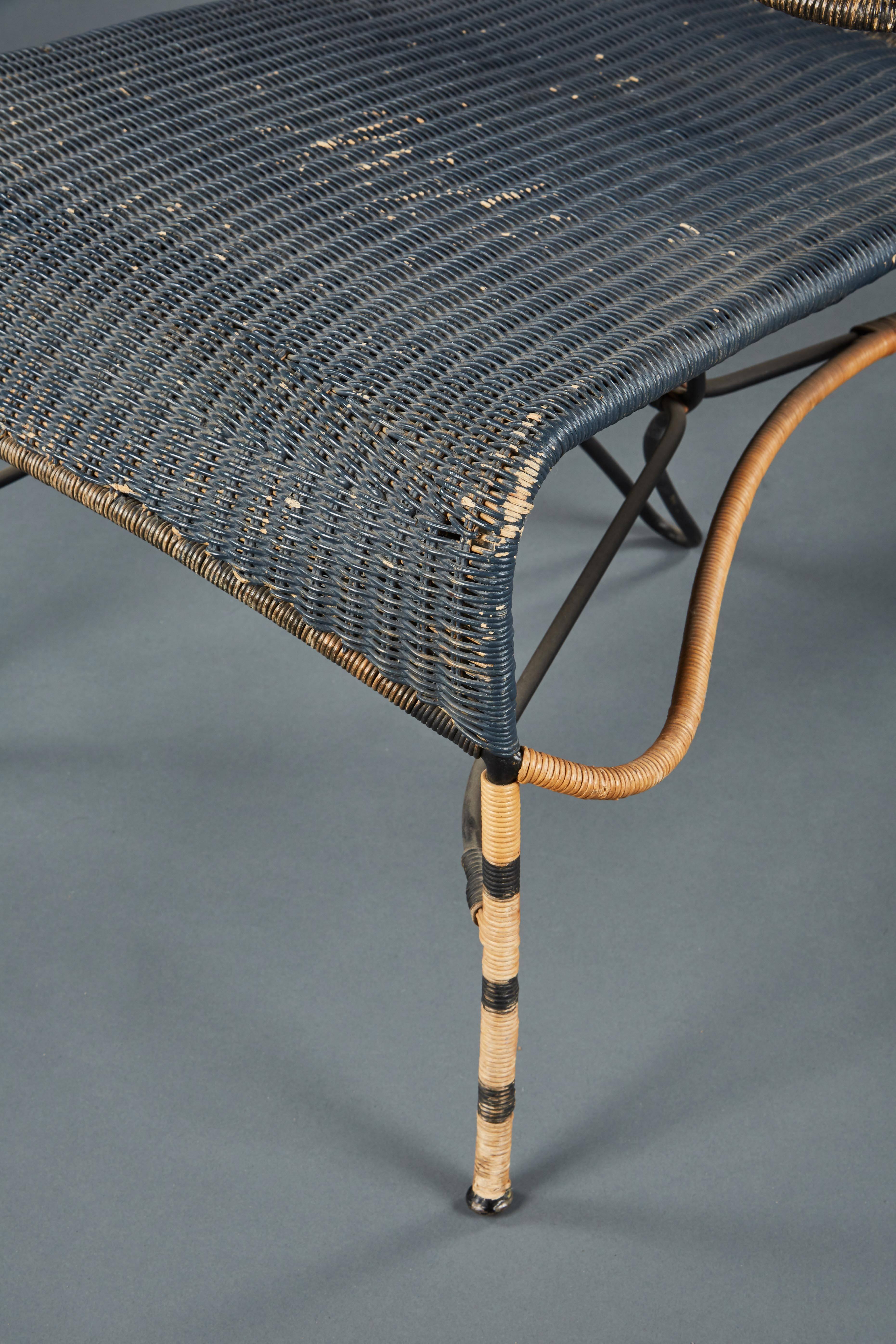 Sculptural Italian Black and Natural Wicker Chair Over a Steel Frame For Sale 2