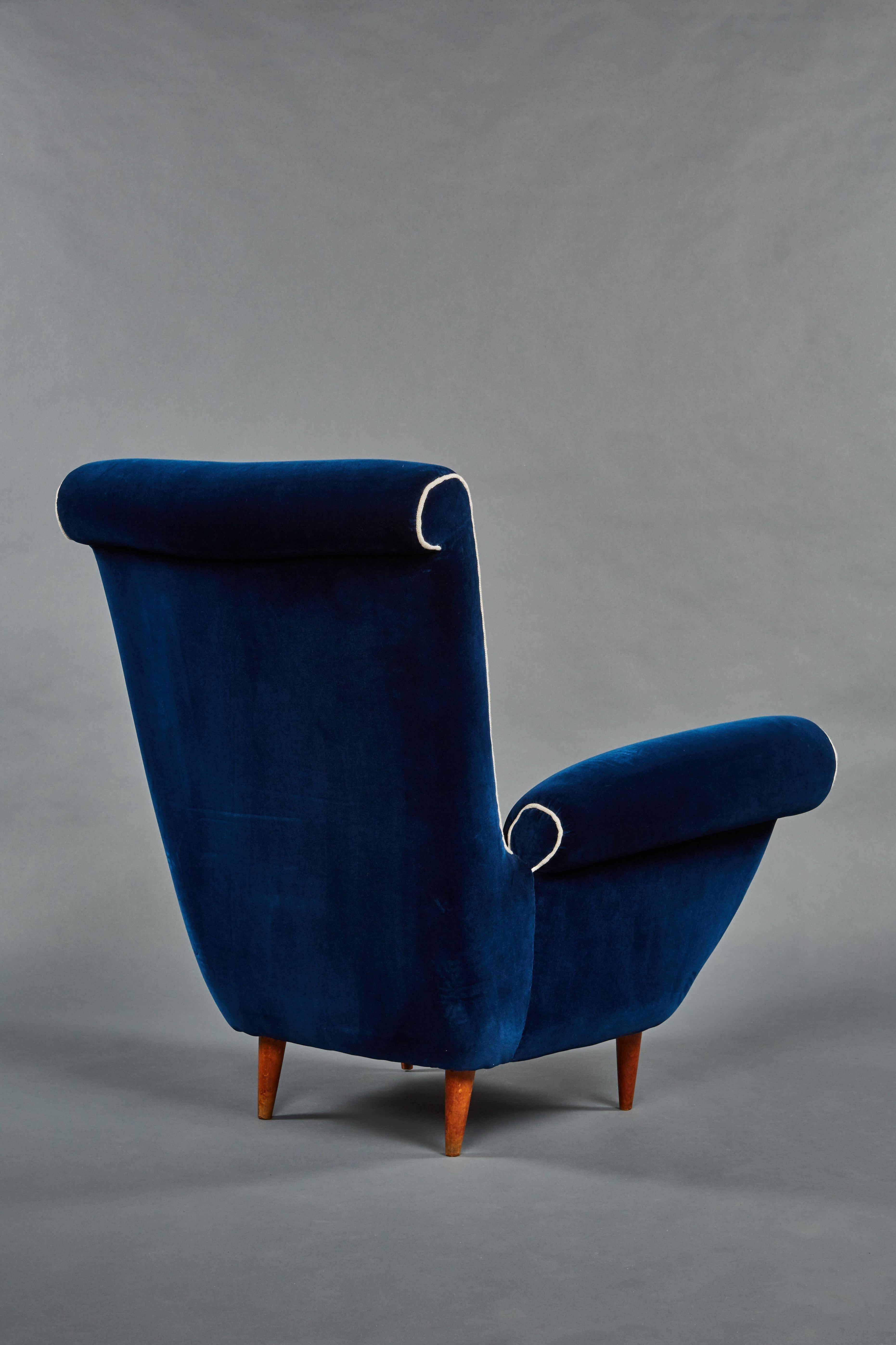 Mid-20th Century Pair of Ico Parisi Attributed Blue Velvet Armchairs For Sale