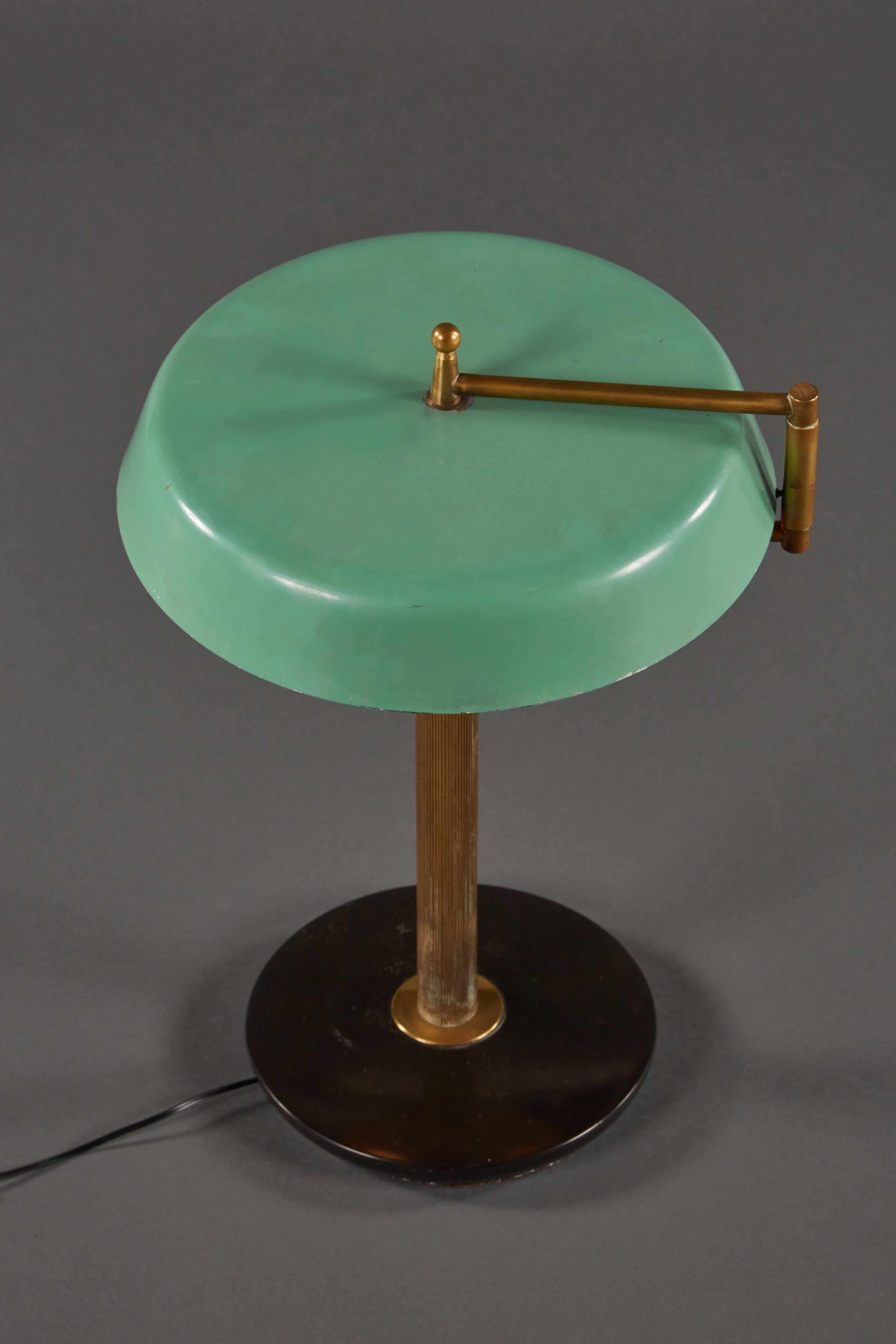 Articulating Italian Table Lamp with Green Enameled Shade In Good Condition In Los Angeles, CA