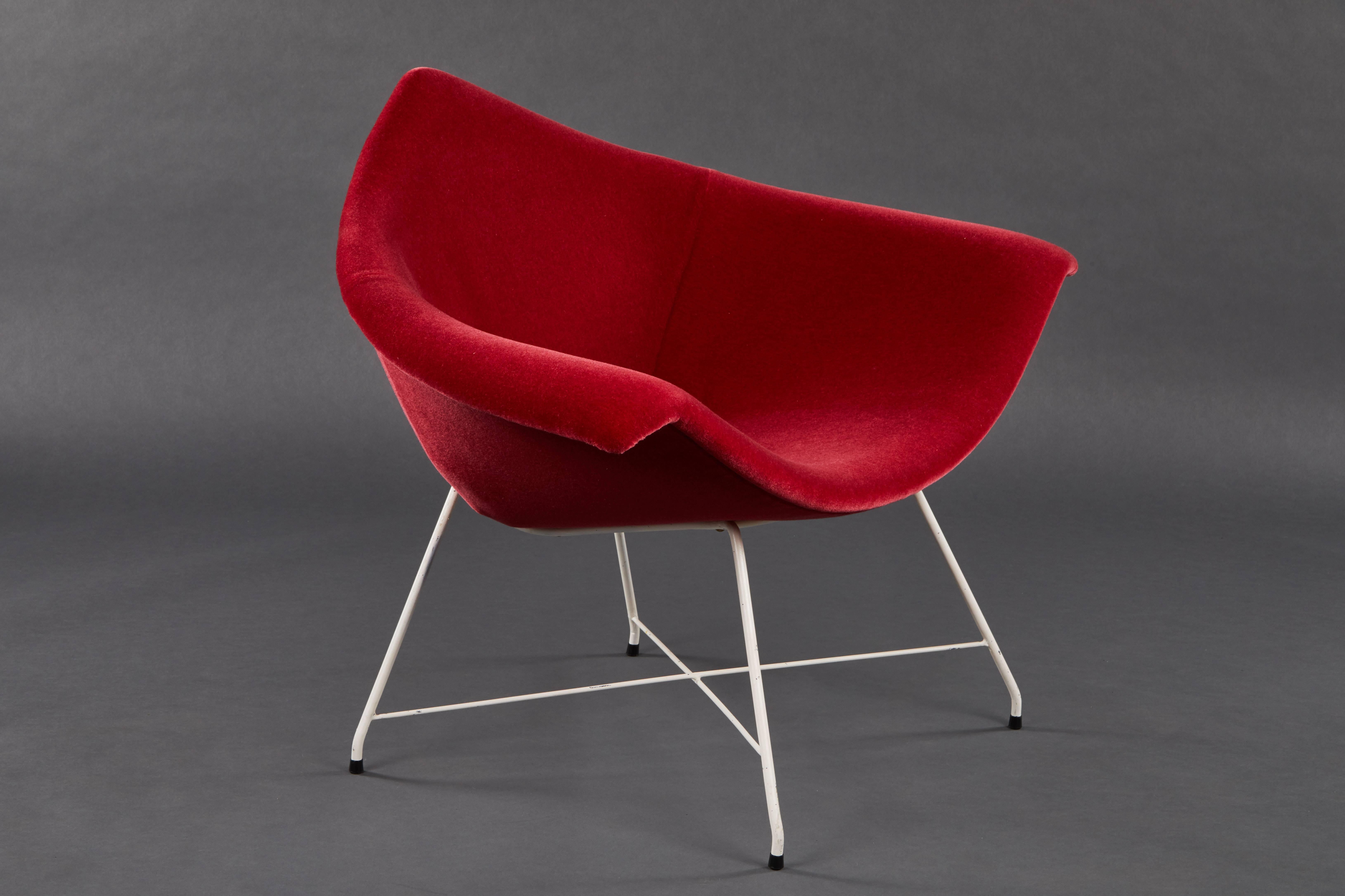 Italian Rare Augusto Bozzi for Fratelli Saporiti Chair in Ruby Mohair on Wire Base For Sale