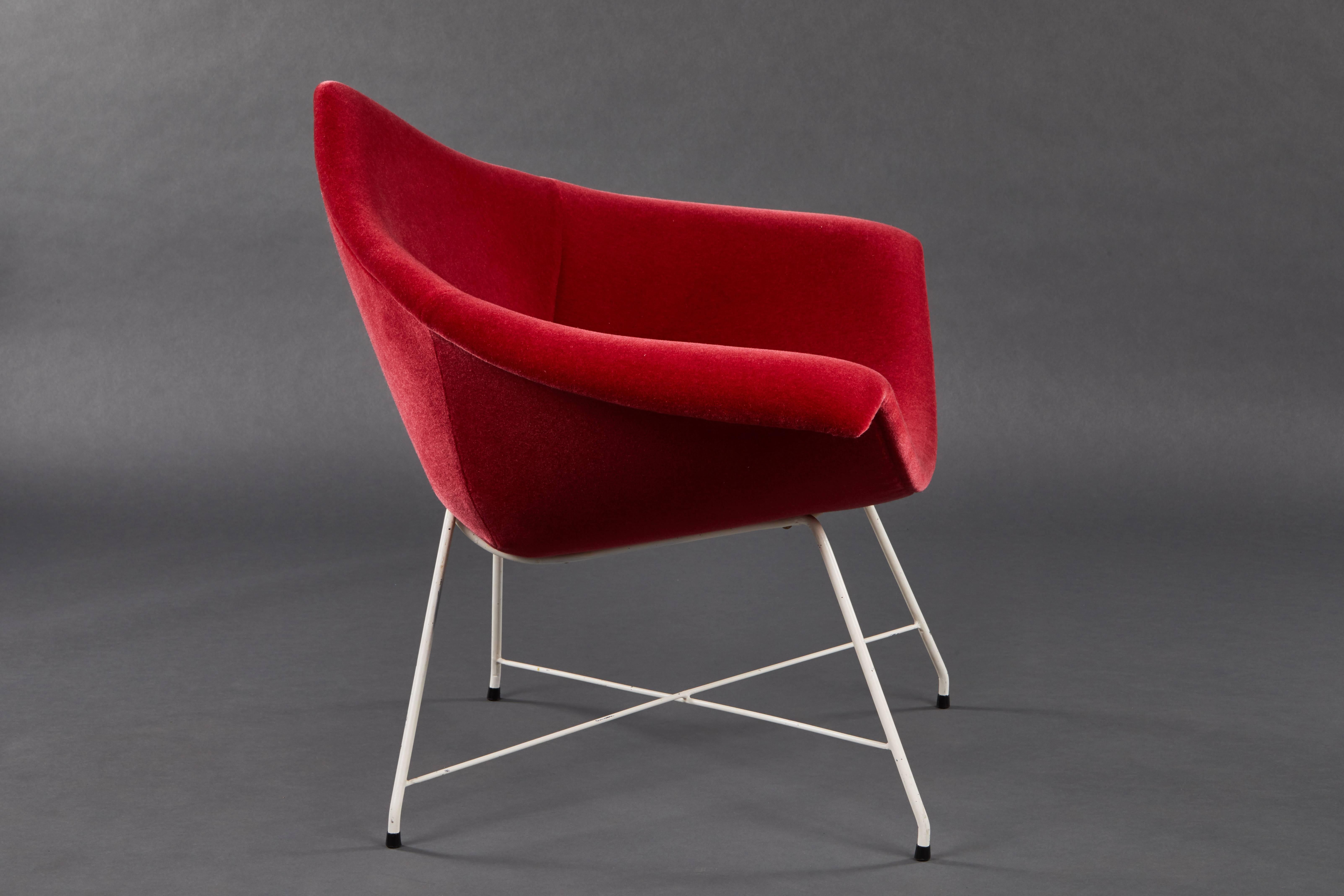 Rare Augusto Bozzi for Fratelli Saporiti Chair in Ruby Mohair on Wire Base For Sale 1