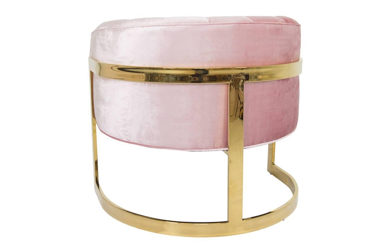 Mid-Century Modern Ibiza Occasional Armchair with Curved Brass Base in Blush Pink Velvet For Sale