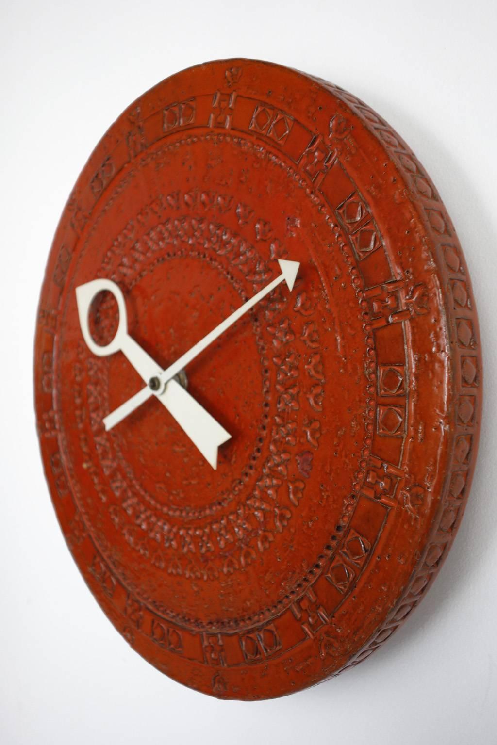 Striking Bitossi ceramic wall clock by Howard Miller and designed by George Nelson. All original condition.