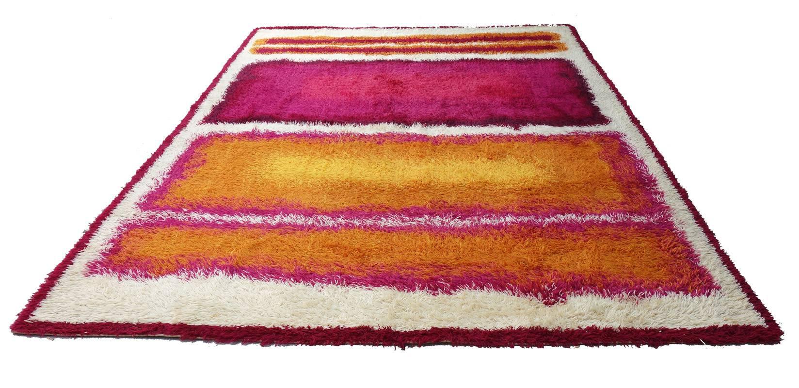 Mid-Century Mark Rothko inspired Shag Rya rug. Very large and fun room sized rug.