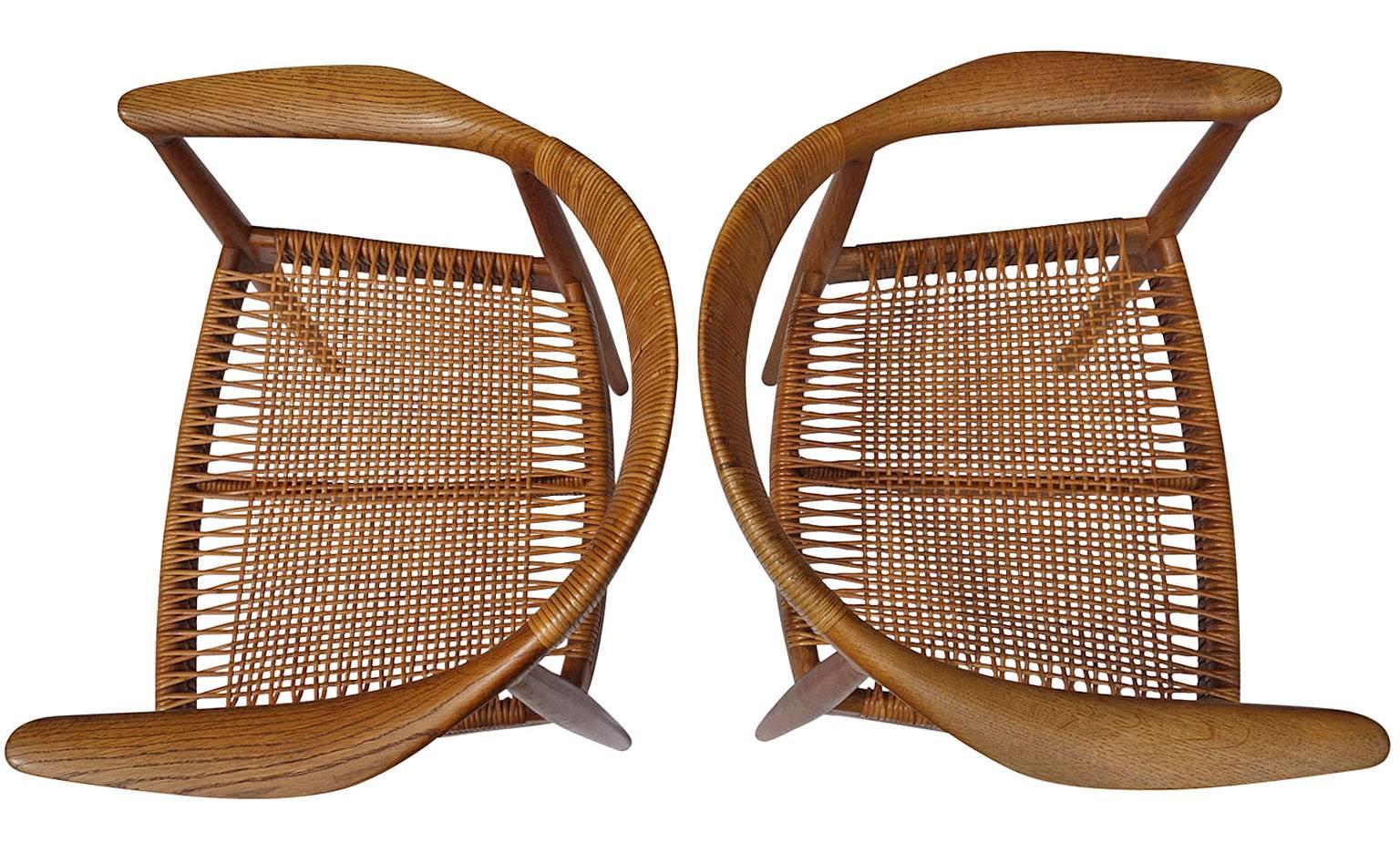 Cane  Hans J. Wegner Round Chairs in Oak