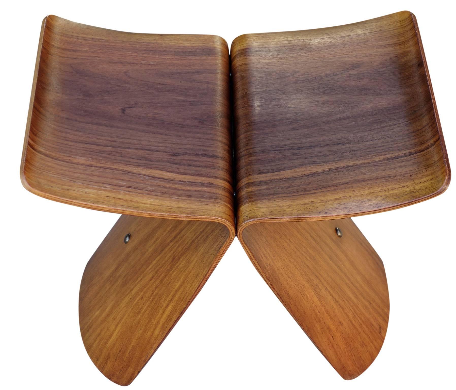 Museum quality Sori Yanagi Butterfly stool in rosewood. Sori Yanagi studied both art and architecture. Heavily influenced by Charlotte Perriand during her stay in Japan, his designs seamlessly combine eastern and western aesthetics. This iconic