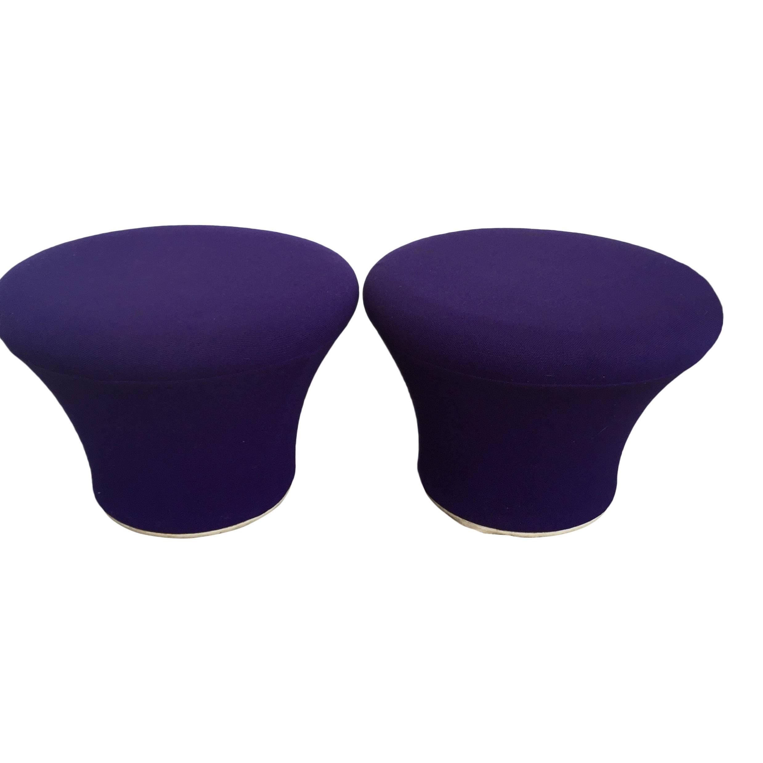 Up for sale is a nice pair of Pierre Paulin for Artifort stools in original condition.

The stools are comfortable for seating, but can also be used as ottomans or decorative poofs. 

The stools are characteristic of Paulin's bright and humorous