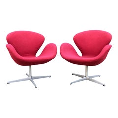 Arne Jacobsen for Fritz Hansen Danish Modern Swan Chairs