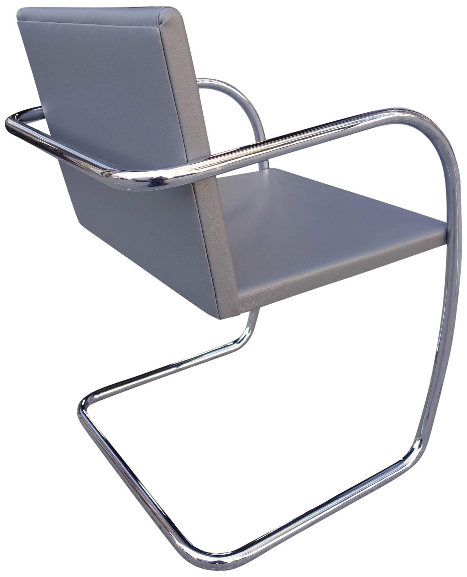 Mid-Century Modern Midcentury Mint Brno Chair in Leather by Mies van der Rohe for Knoll For Sale