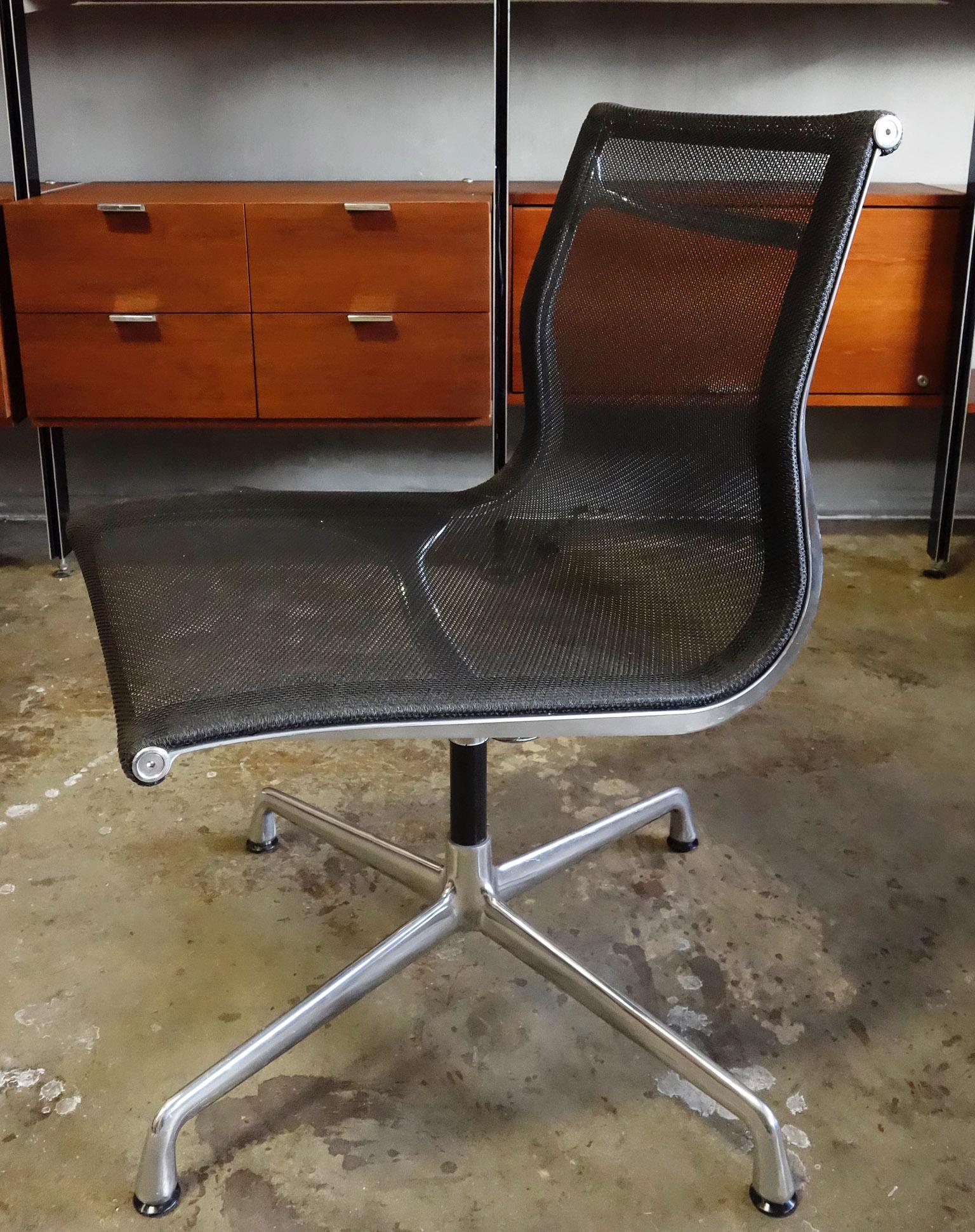 herman miller eames aluminum group side chair
