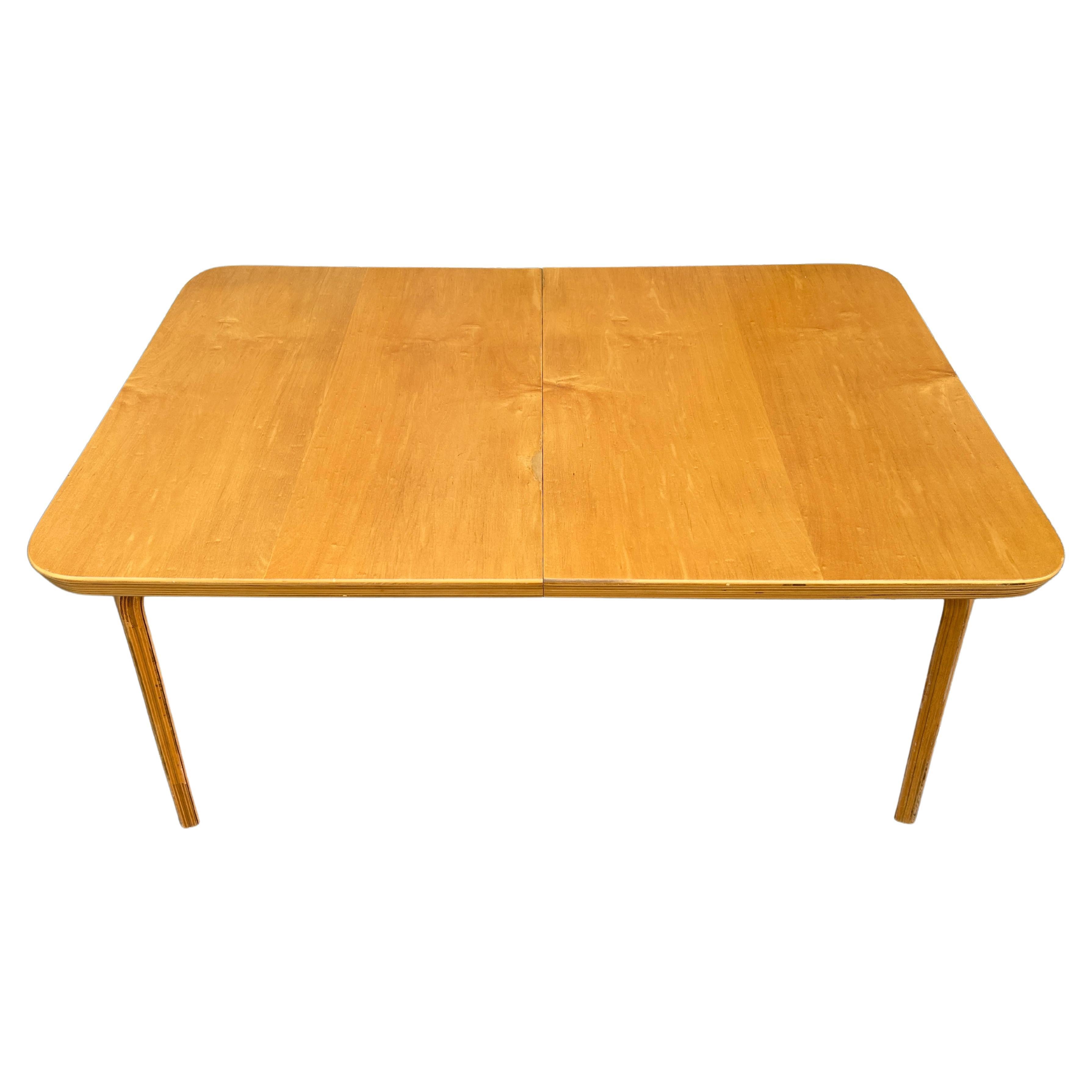 rounded corner dining table