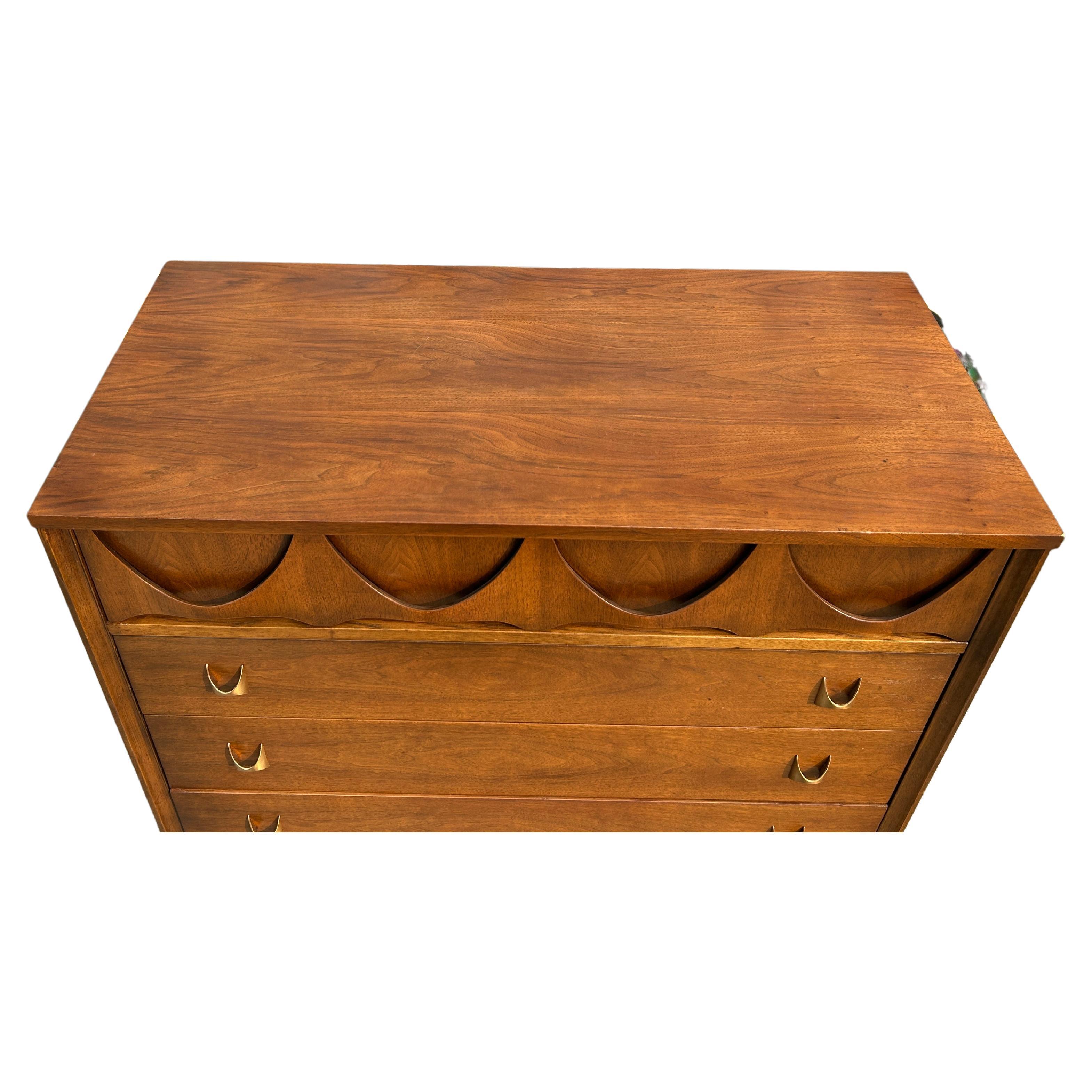 broyhill 5 drawer chest