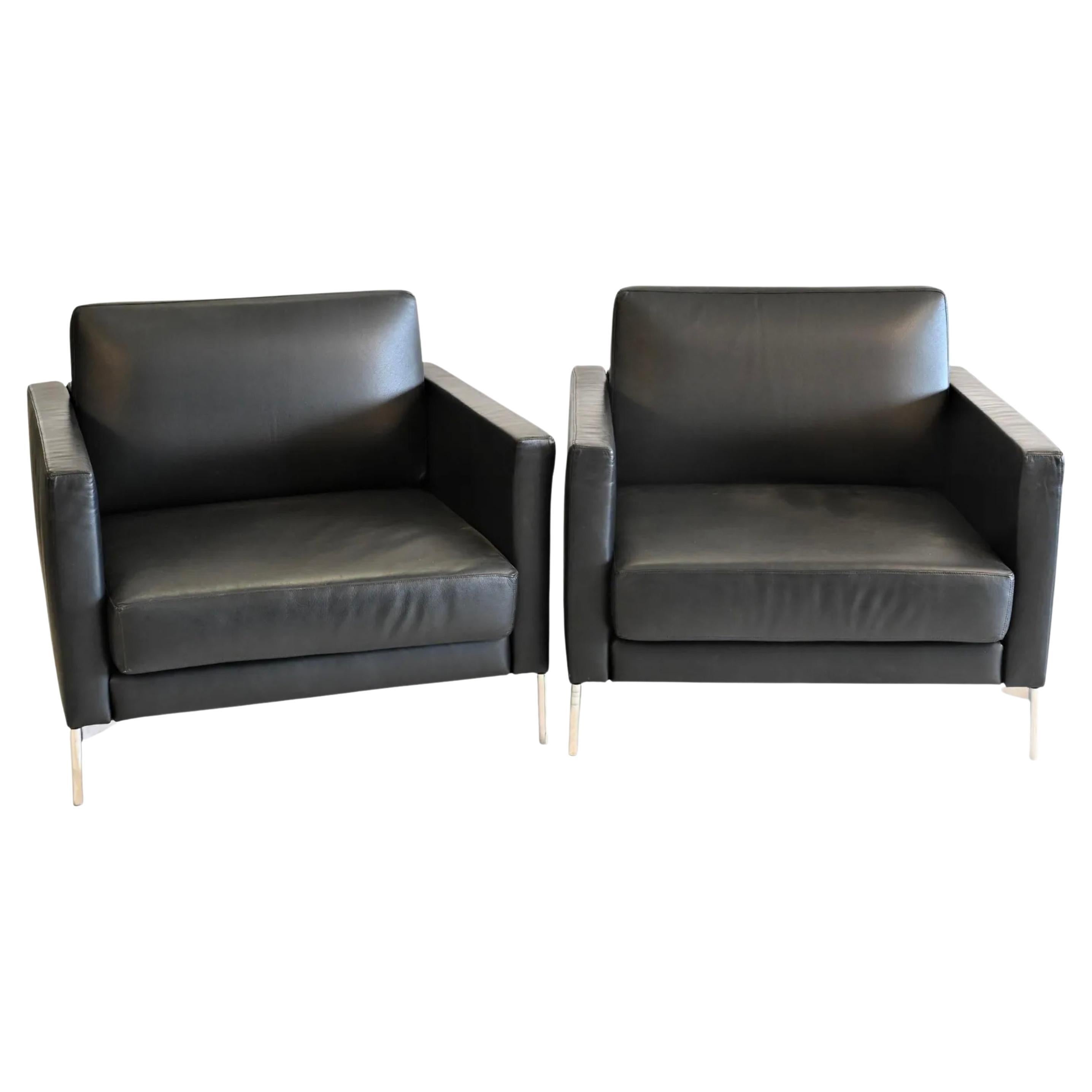 Pair of Modern Piero Lissoni for Knoll Divina Club Lounge Chairs Black Leather For Sale