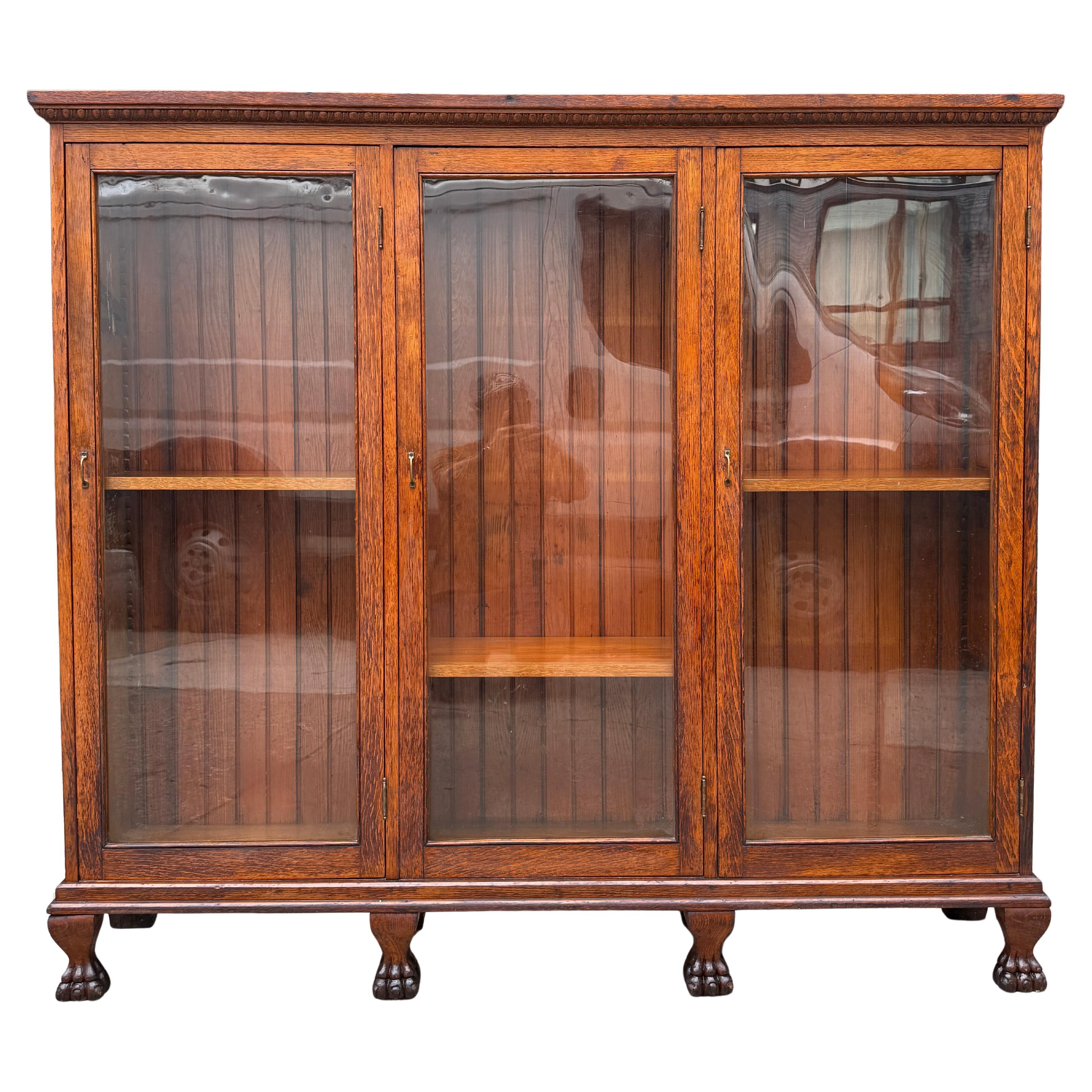 Libreria tripla/vetrina in stile Impero e Arti e Mestieri americani in vendita