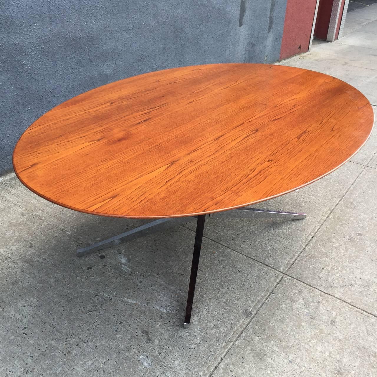 Plated Florence Knoll Oval Table Desk in Brazilian Rosewood