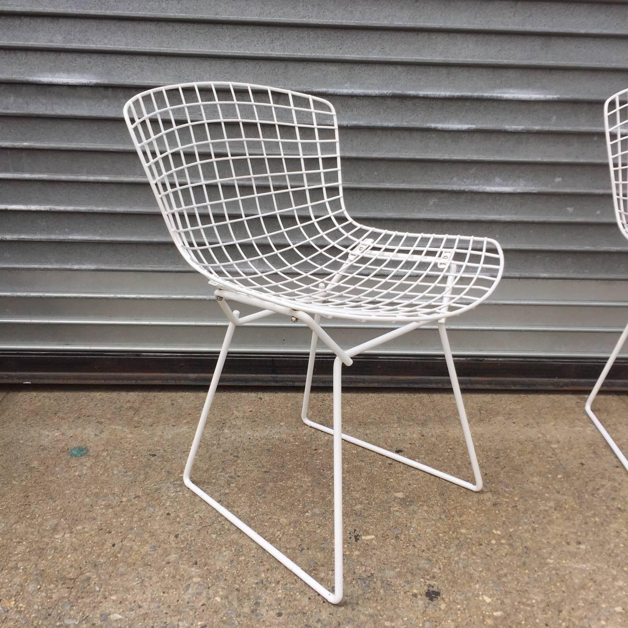 Harry Bertoia for Knoll Wire Side Chairs in White In Good Condition In BROOKLYN, NY