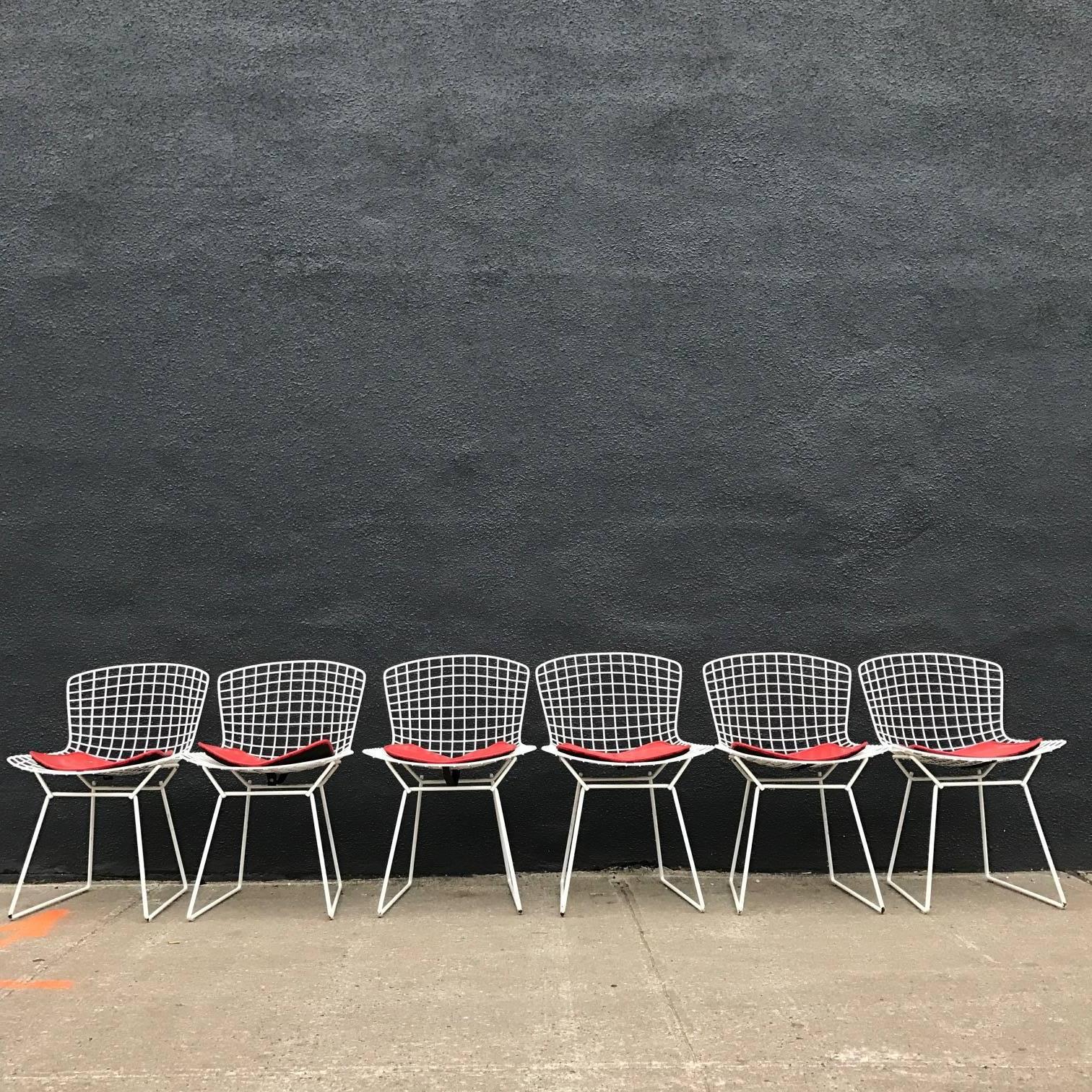Mid-Century Modern Mid-Century Knoll Bertoia Wire Chairs in White with Red Seat Pads